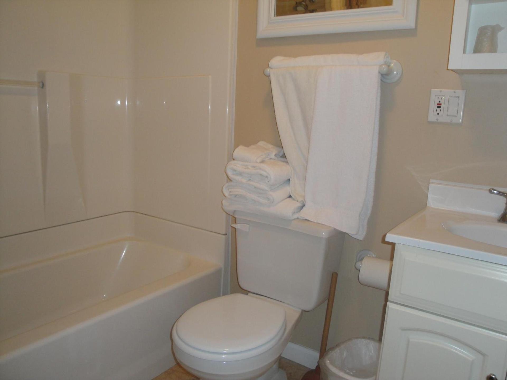 Sifting Sands Motel photo 43