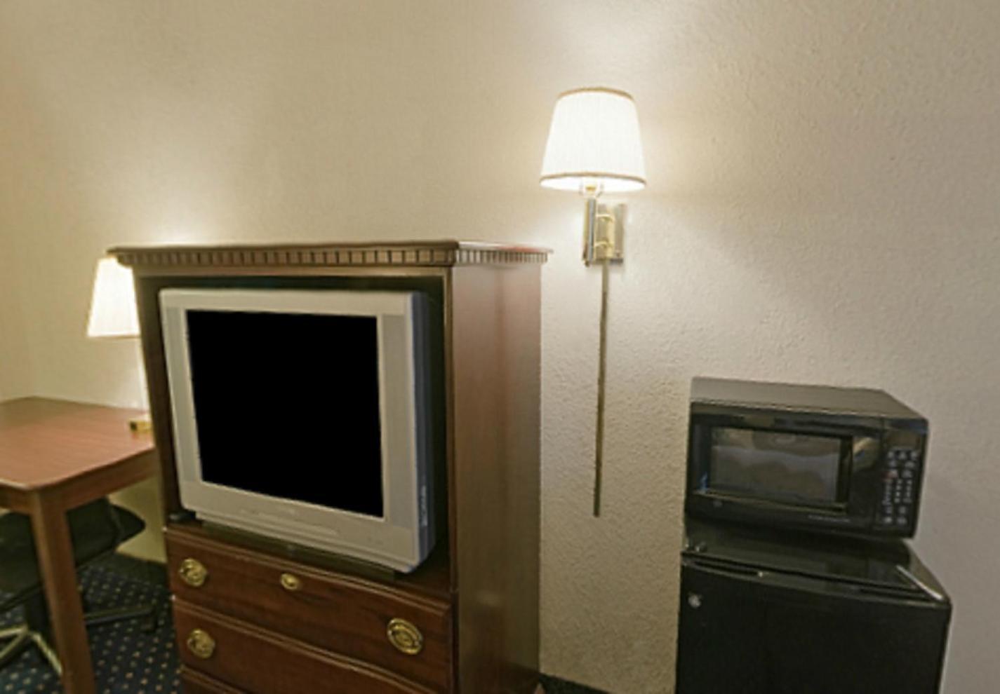 Americas Best Value Inn Fort Worth/Hurst photo 7