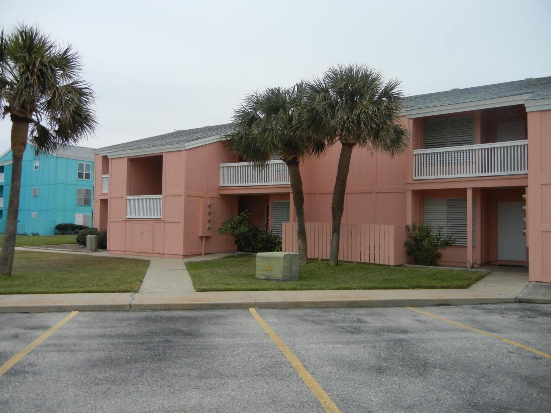 Executive Keys Condominiums on the Beach photo 11