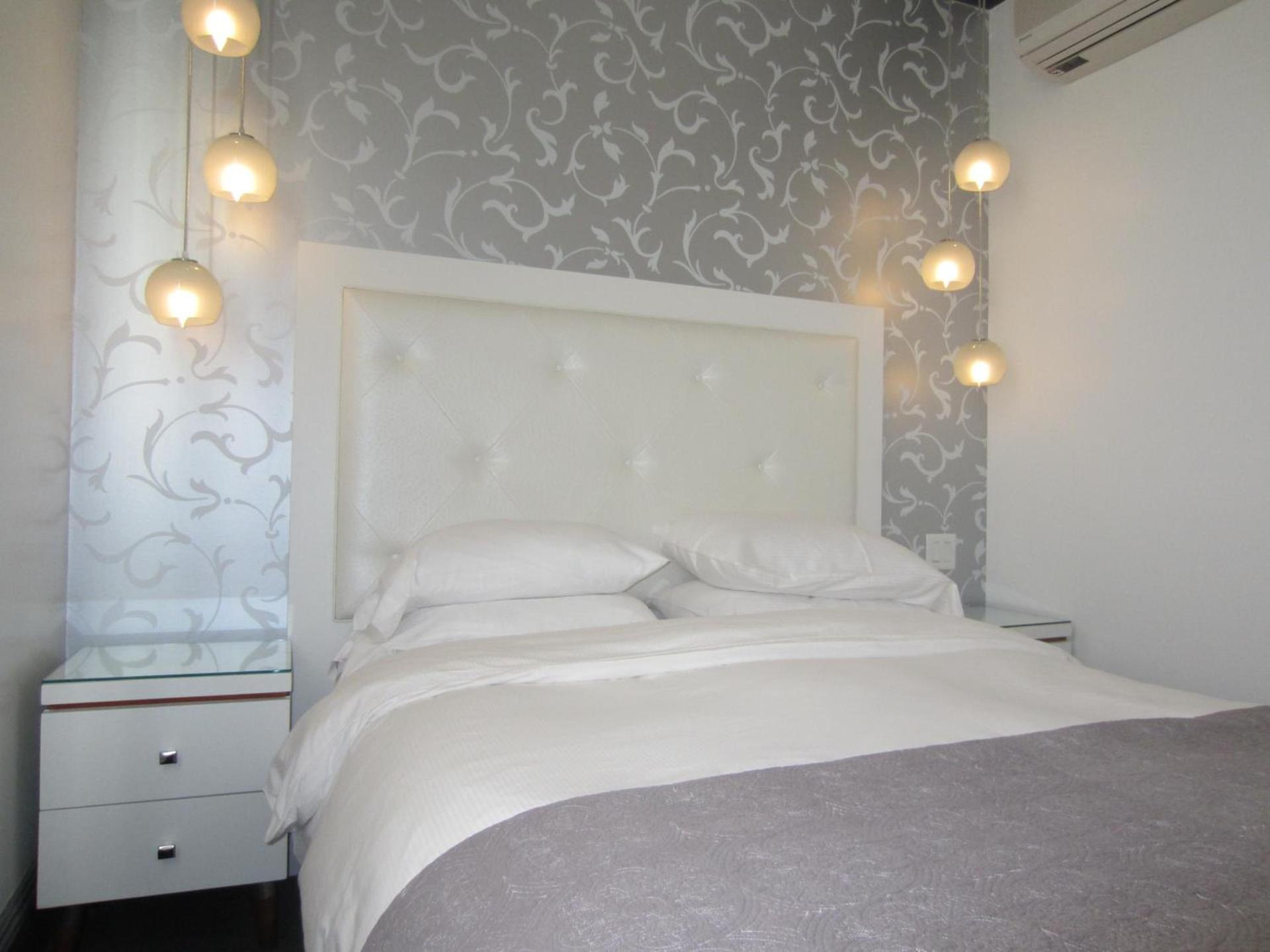 La Pensione Hotel photo 8