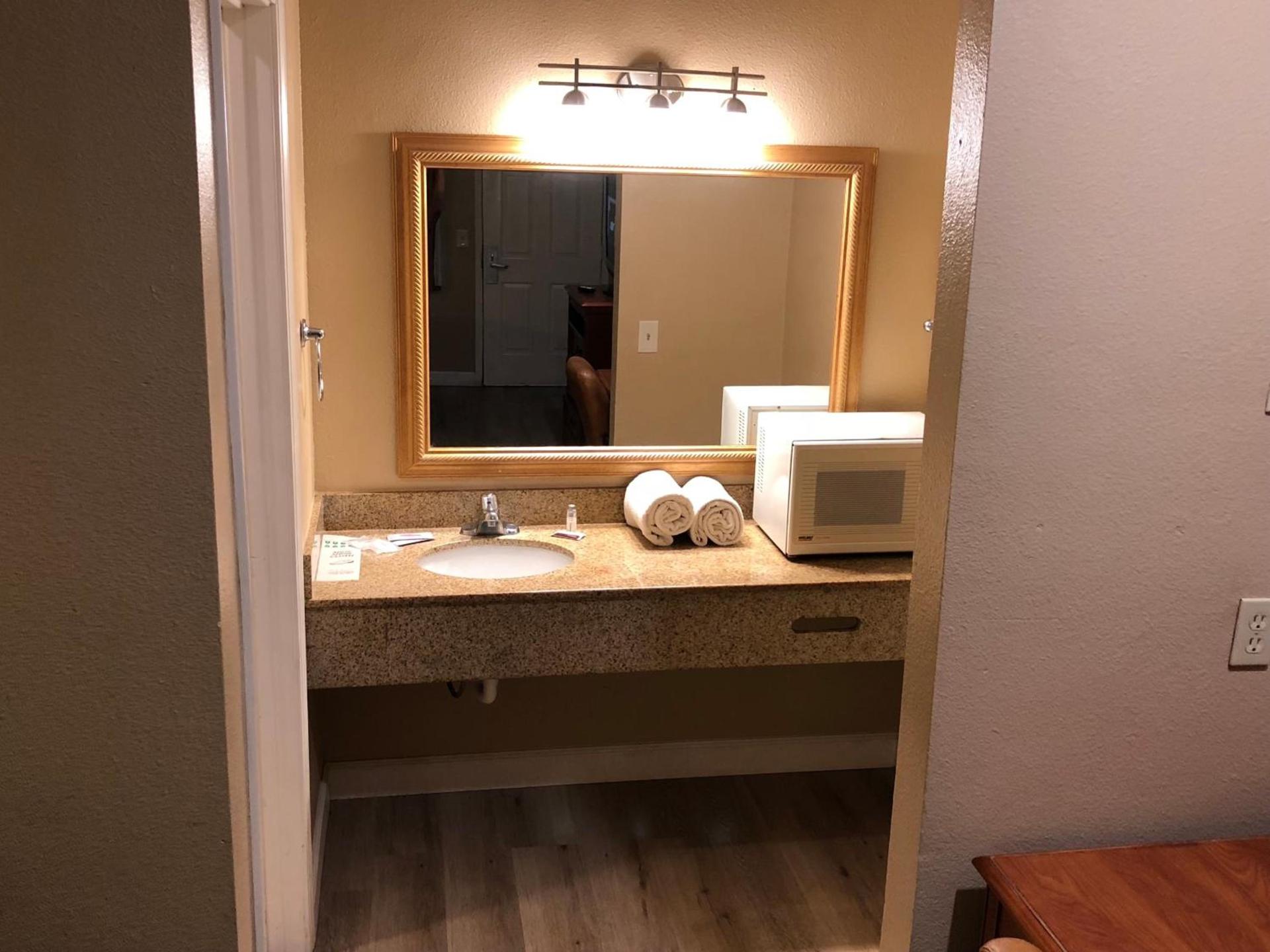Valley Inn photo 8