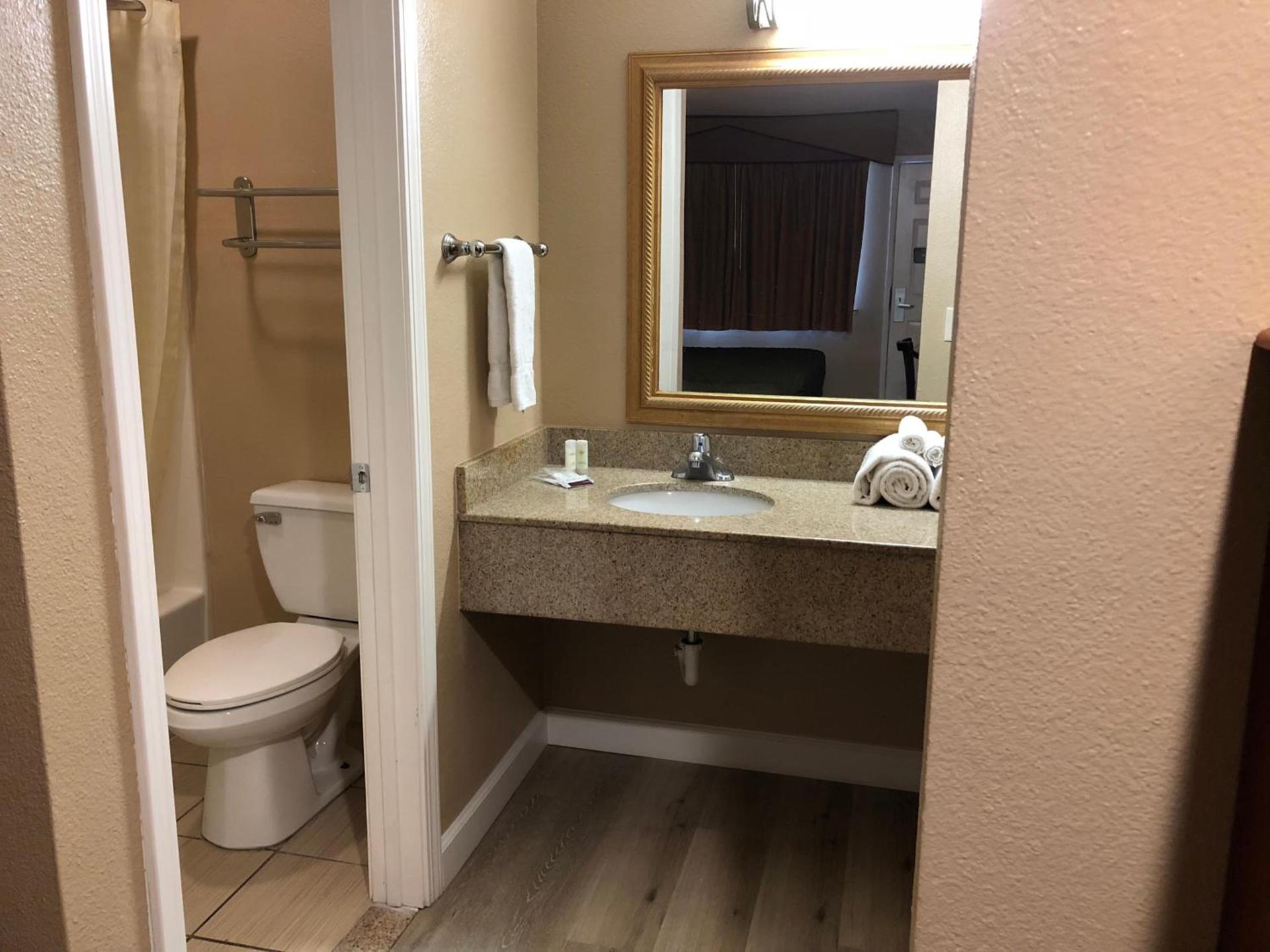 Valley Inn photo 12