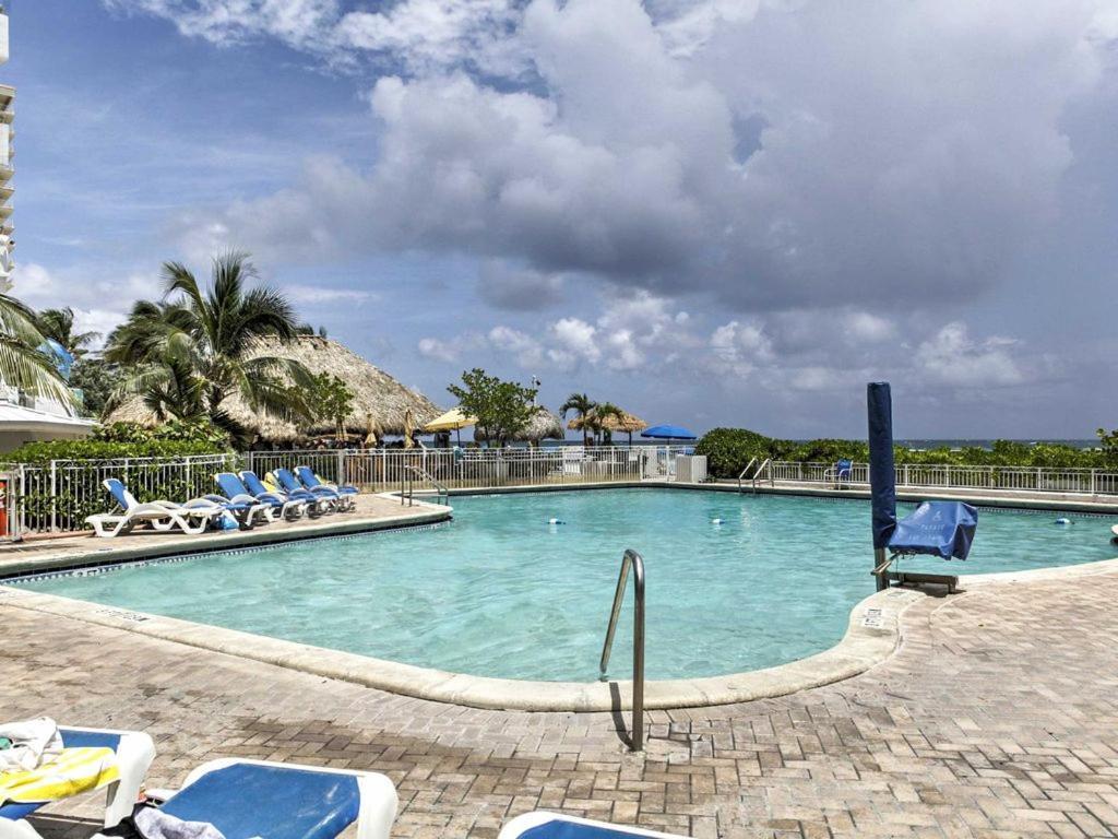 Oceanview on SAND located in Ocean Manor Resort Fort Lauderdale Beach 2 bed 2 bath spacious corner unit partial ocean view photo 2