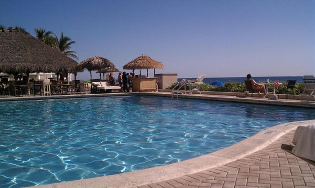Oceanview on SAND located in Ocean Manor Resort Fort Lauderdale Beach 2 bed 2 bath spacious corner unit partial ocean view photo 25