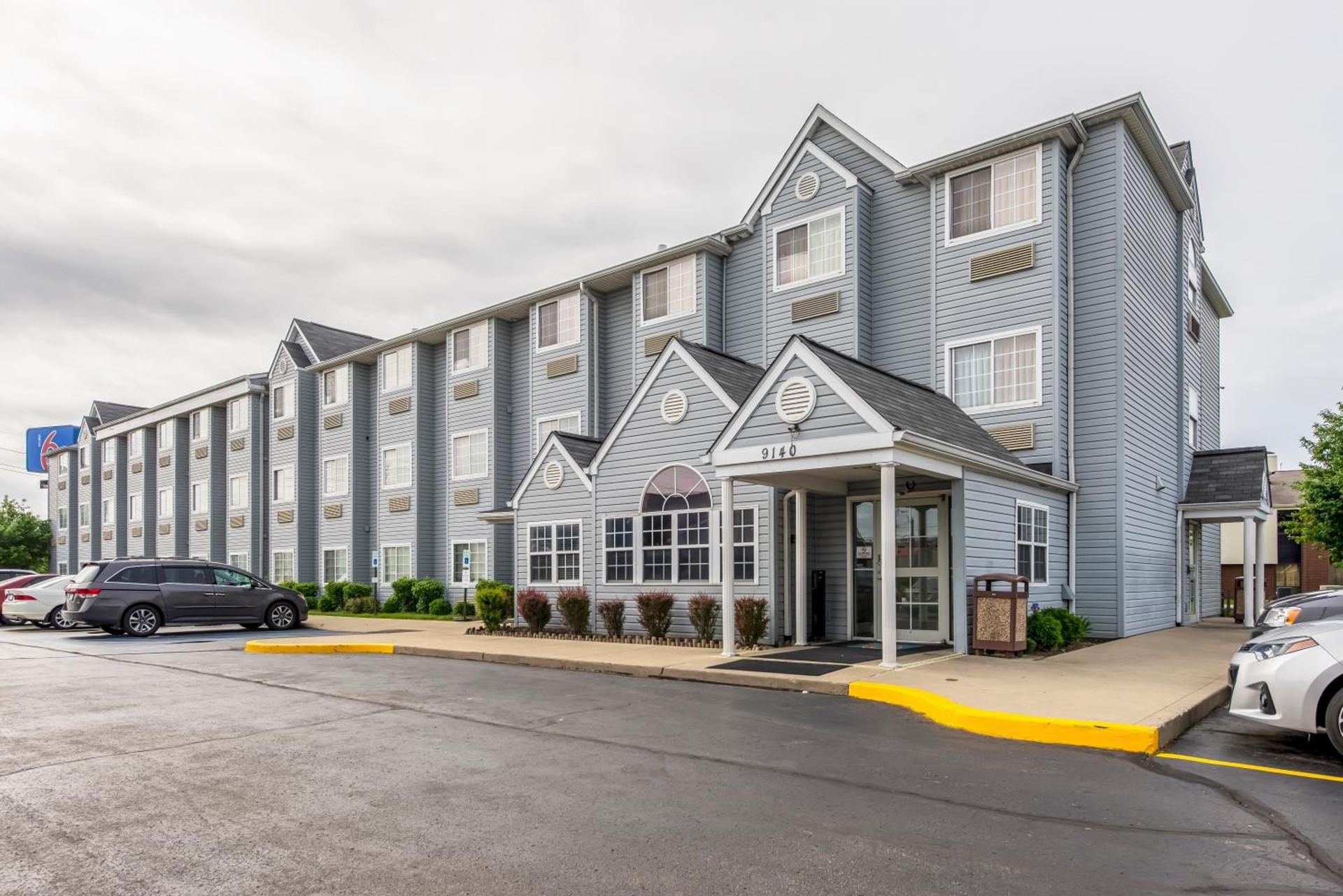 Motel 6 Indianapolis Carmel photo 1