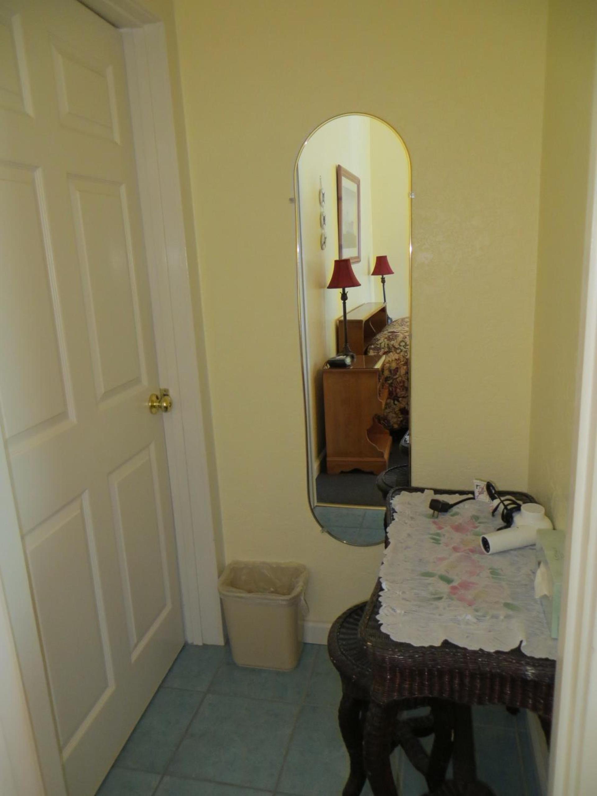 Harbor Inn photo 28