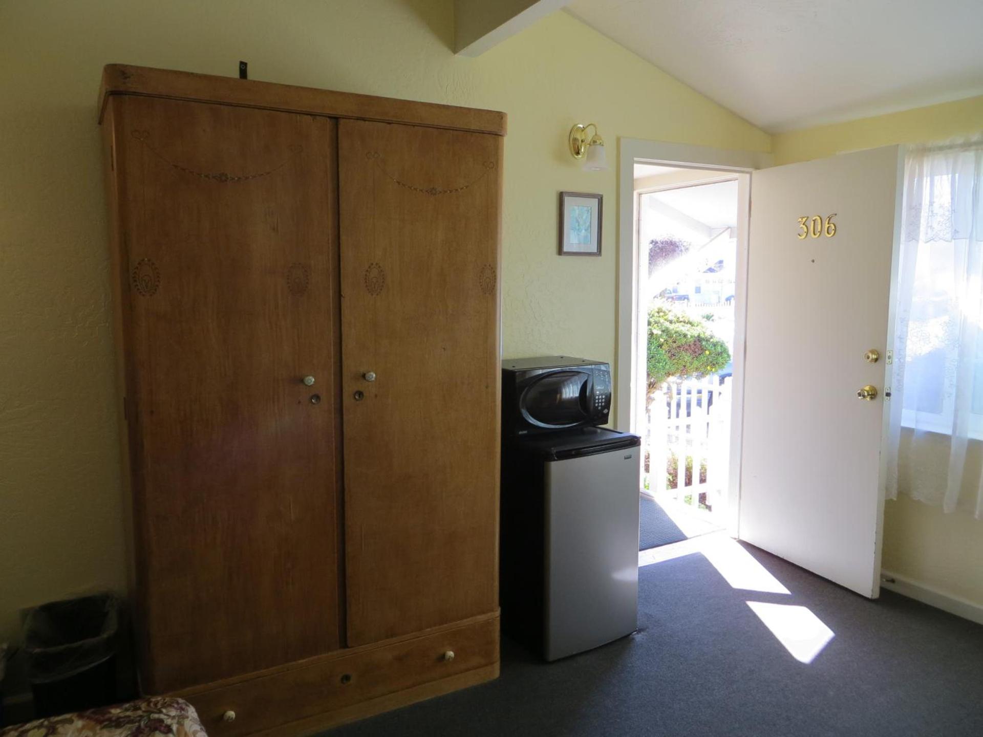 Harbor Inn photo 32
