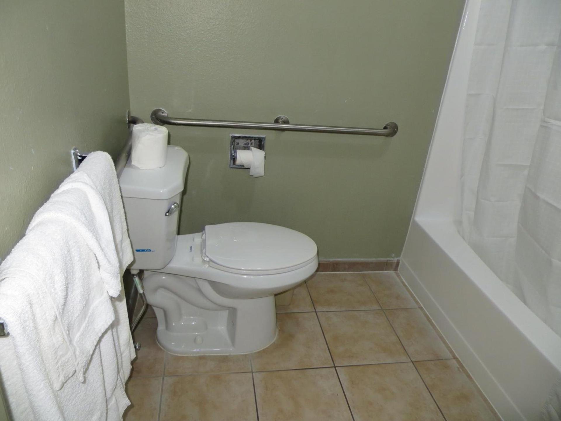 Ocean Gate Inn photo 40