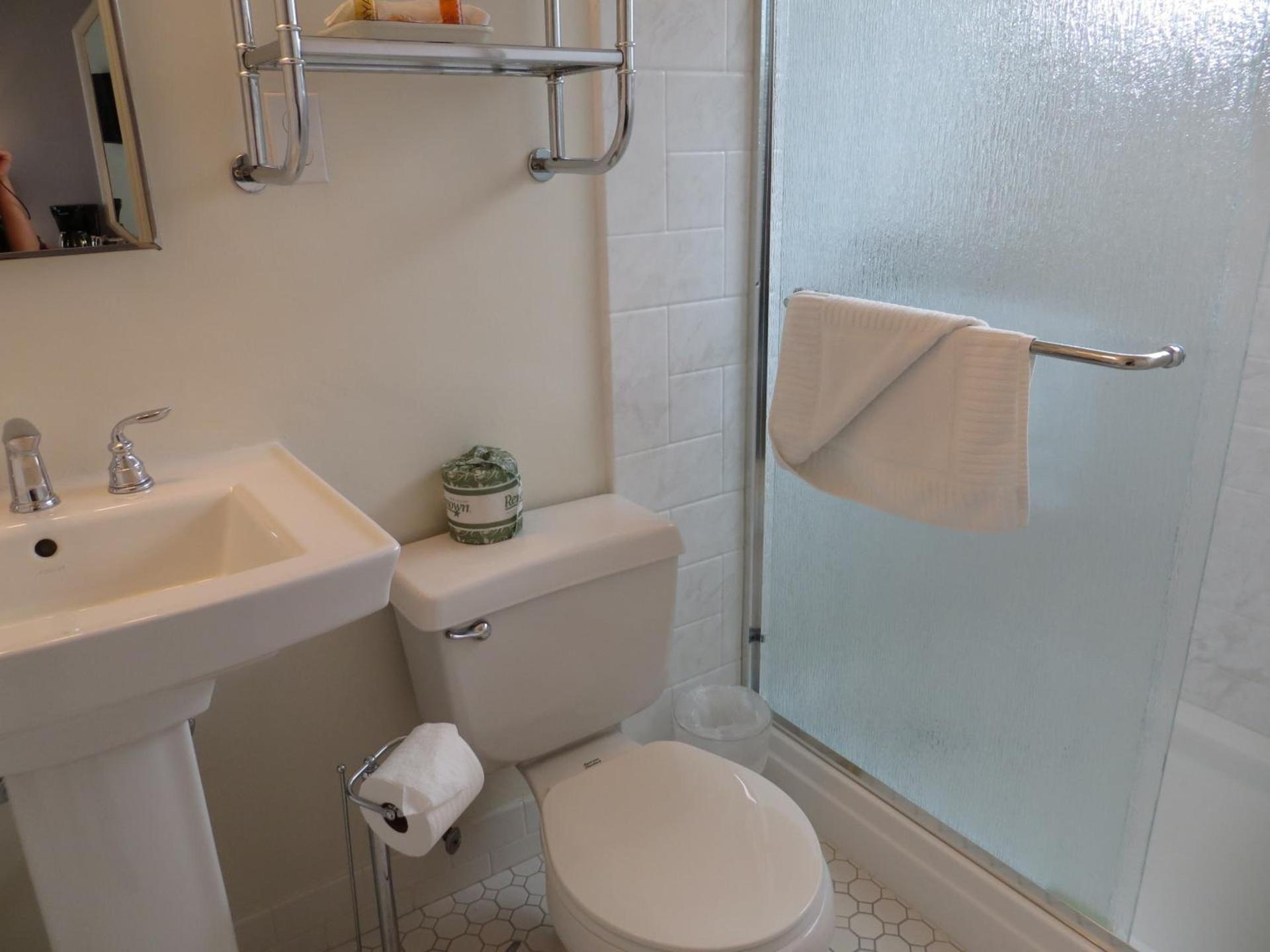 Bayside Hotel photo 40