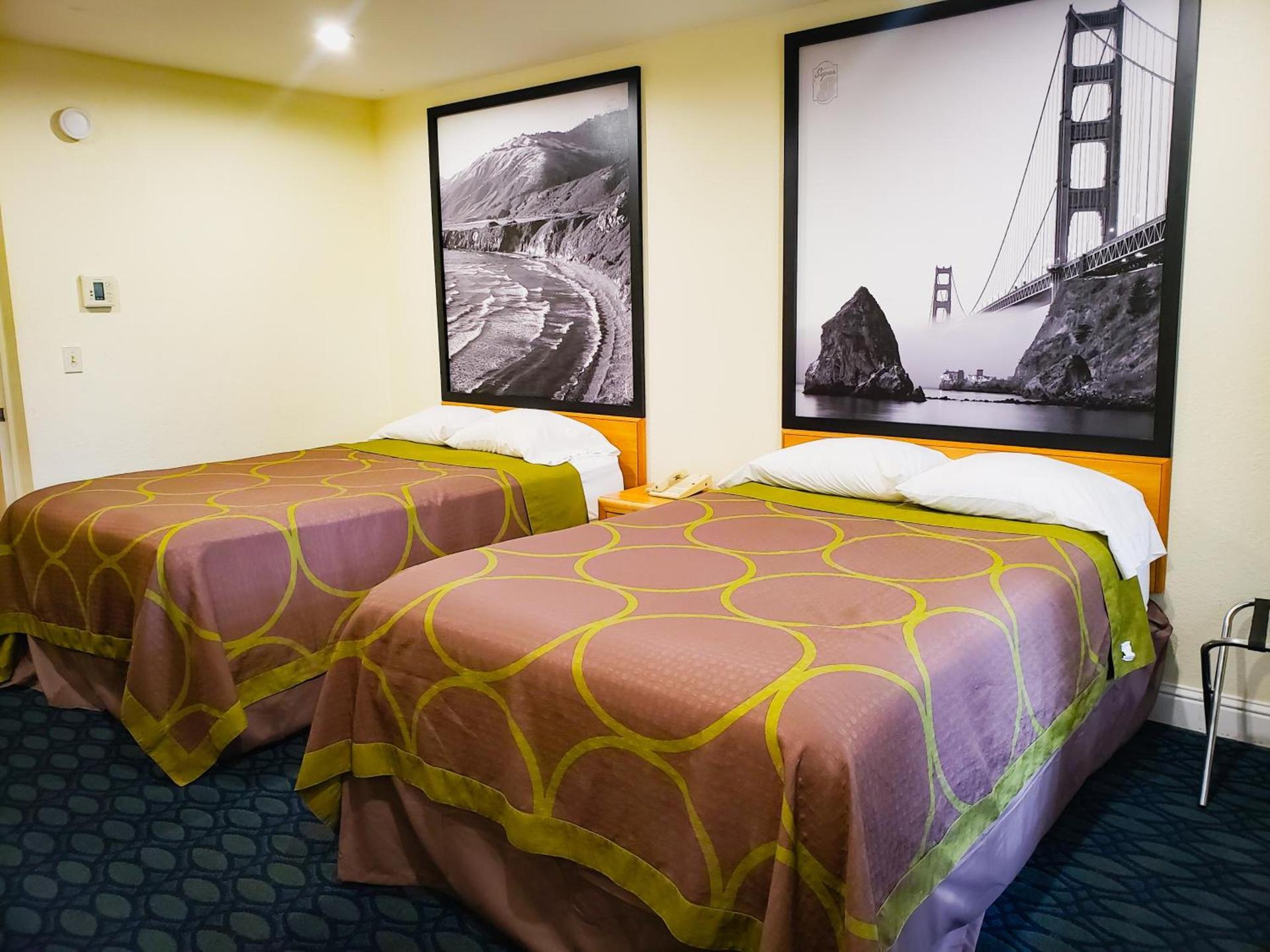 Super 8 by Wyndham Auburn photo 32