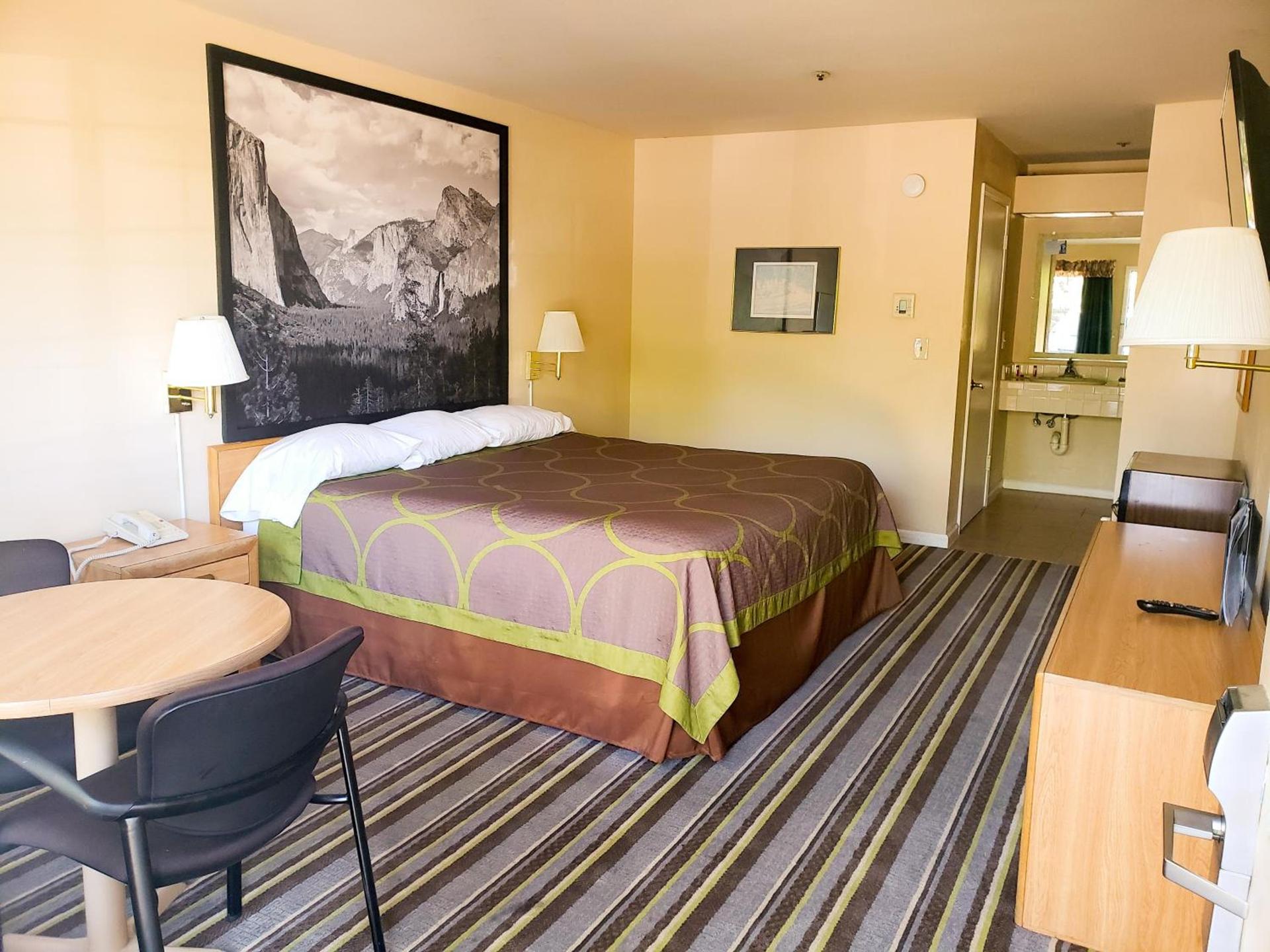 Super 8 by Wyndham Auburn photo 24