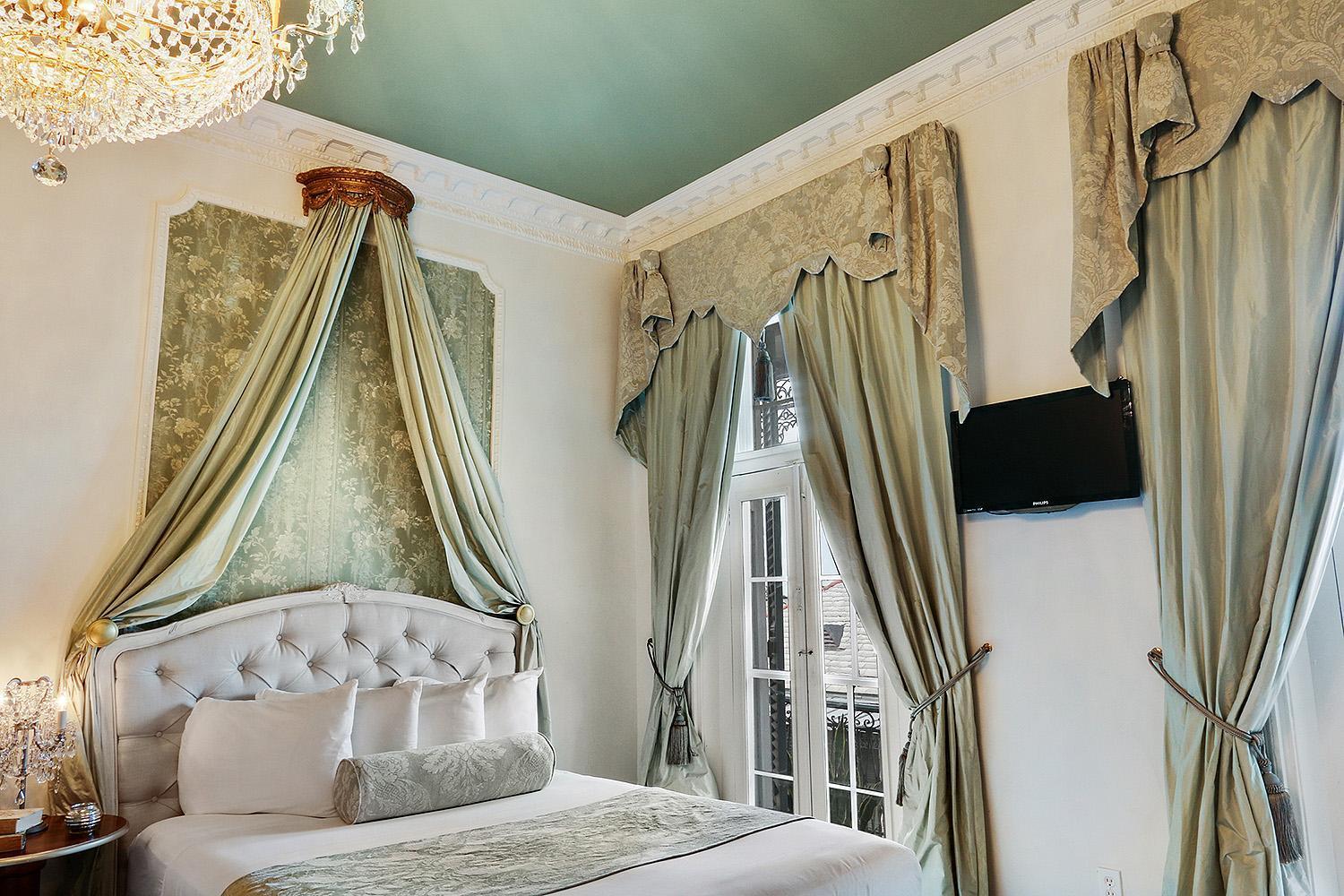 French Quarter Mansion photo 2