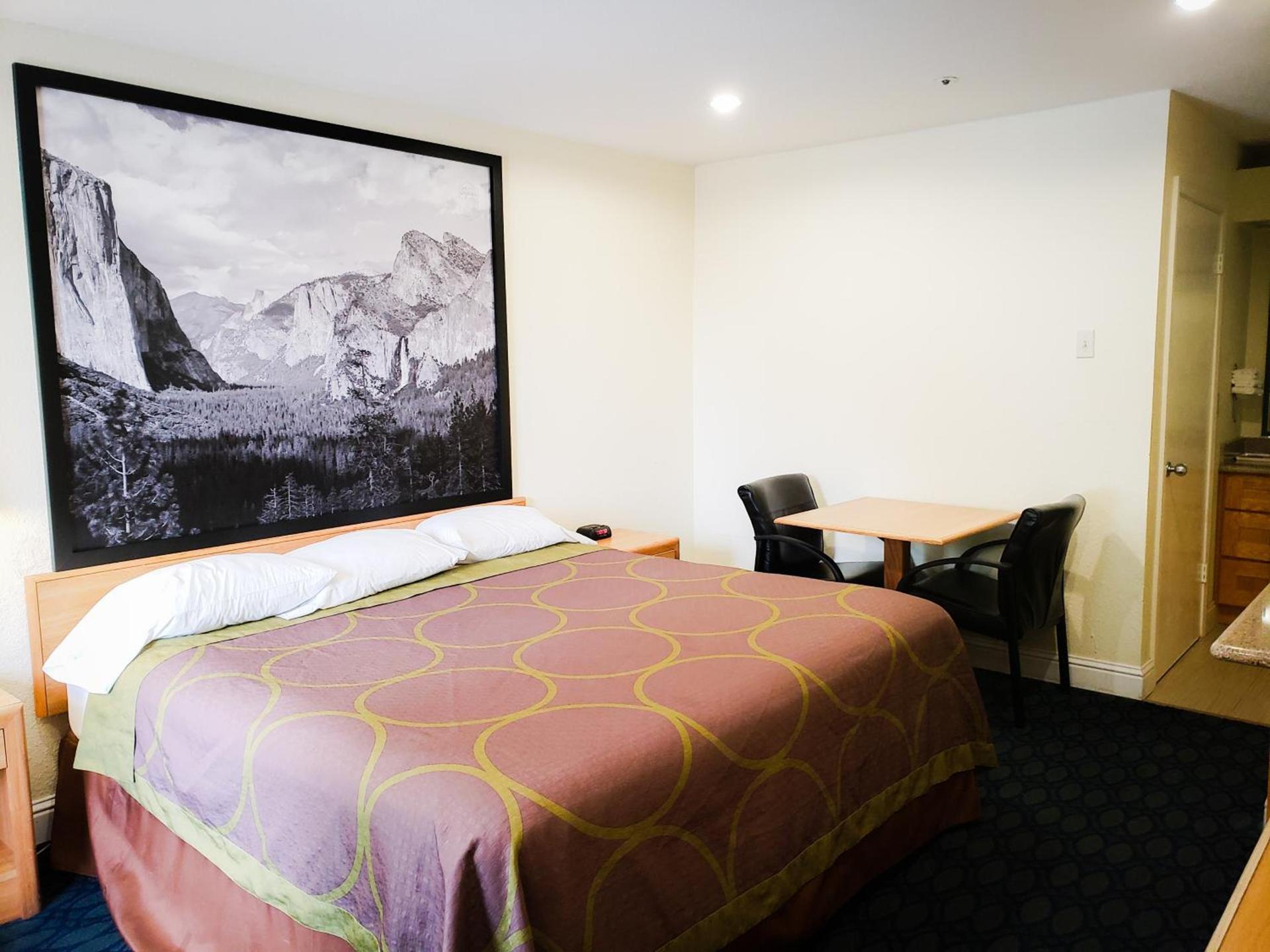 Super 8 by Wyndham Auburn photo 51