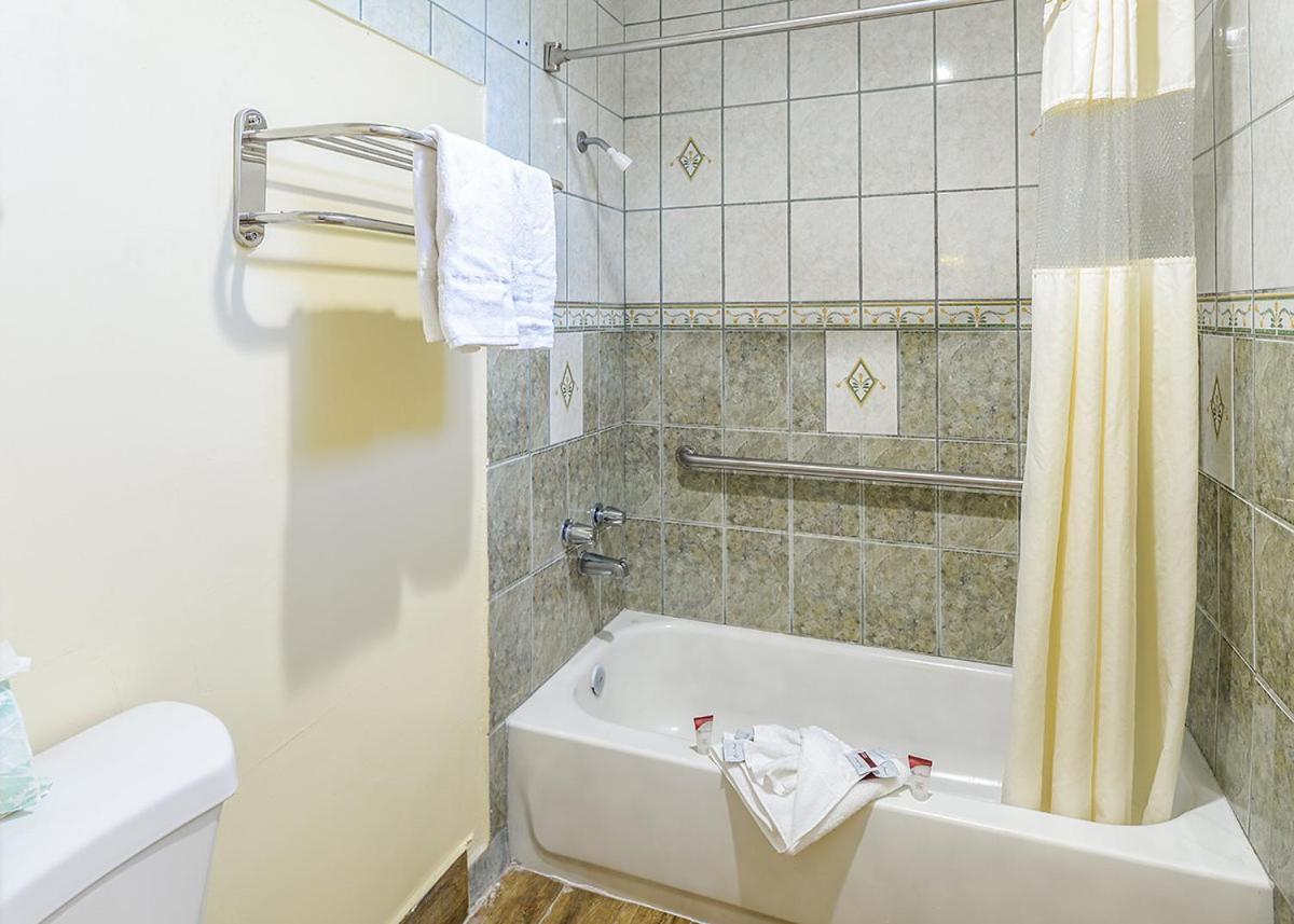 Aqua Venture Inn photo 19