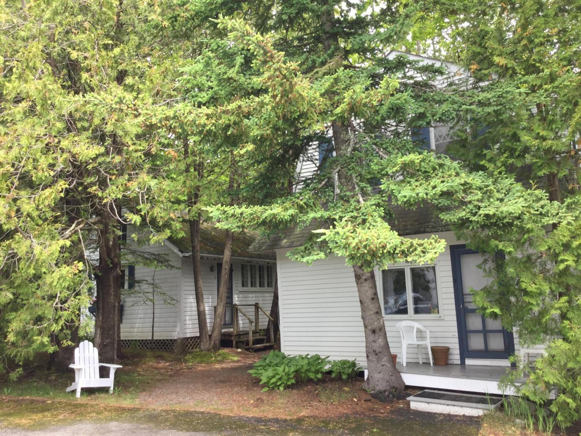High Tide Inn on the Ocean, Motel and Cottages photo 37