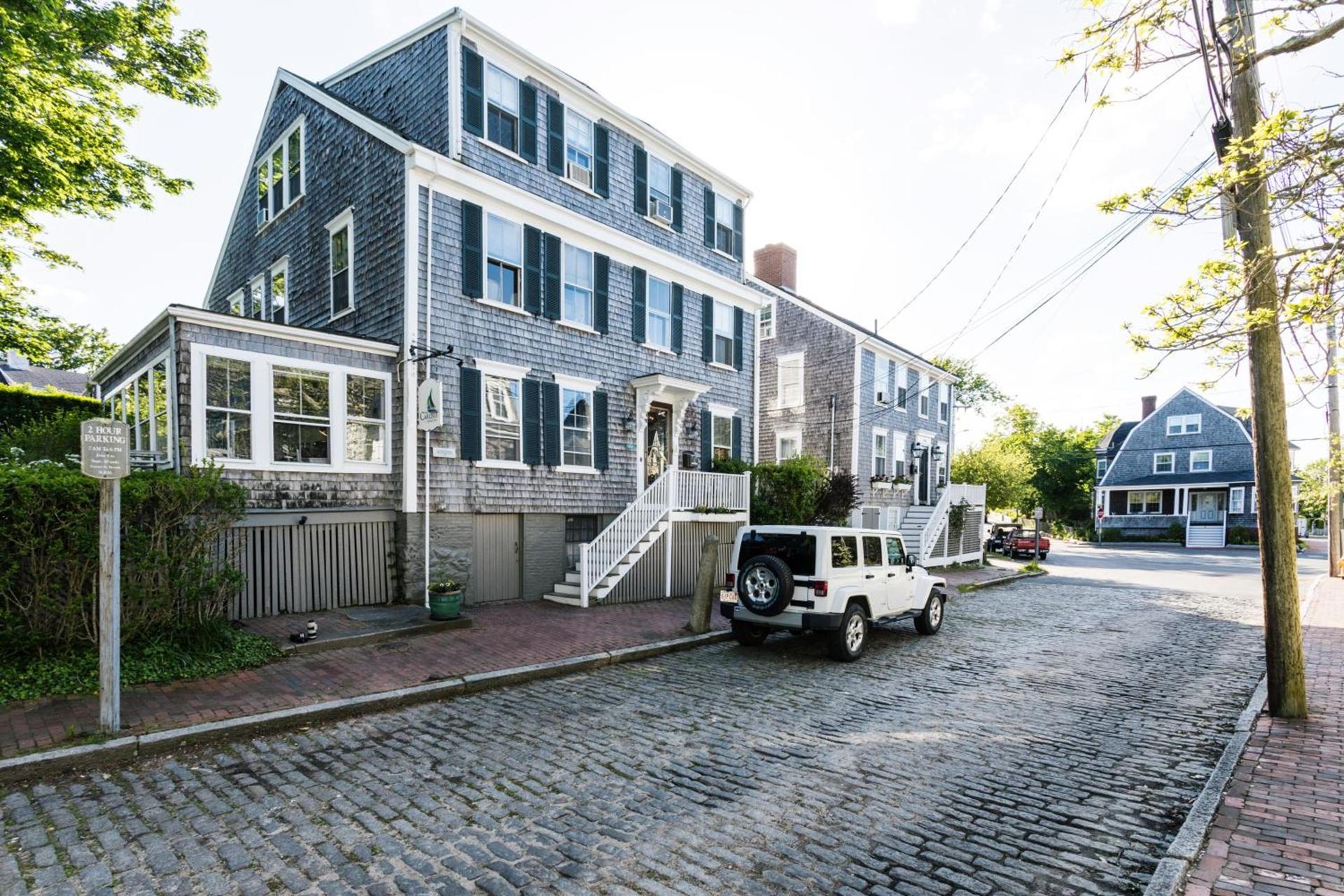 Carlisle House Inn photo 1