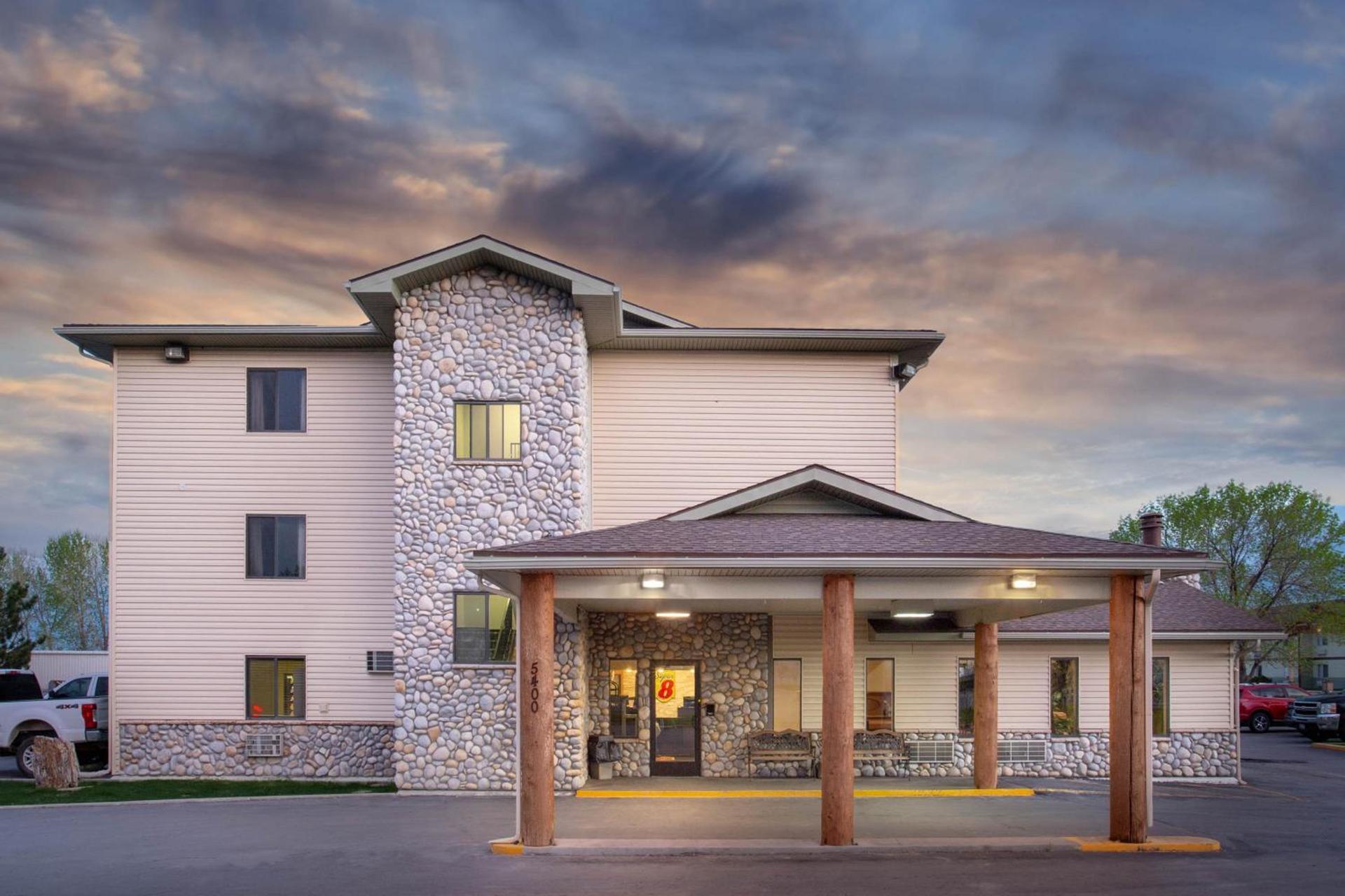 Super 8 by Wyndham Billings — hotel in Billings