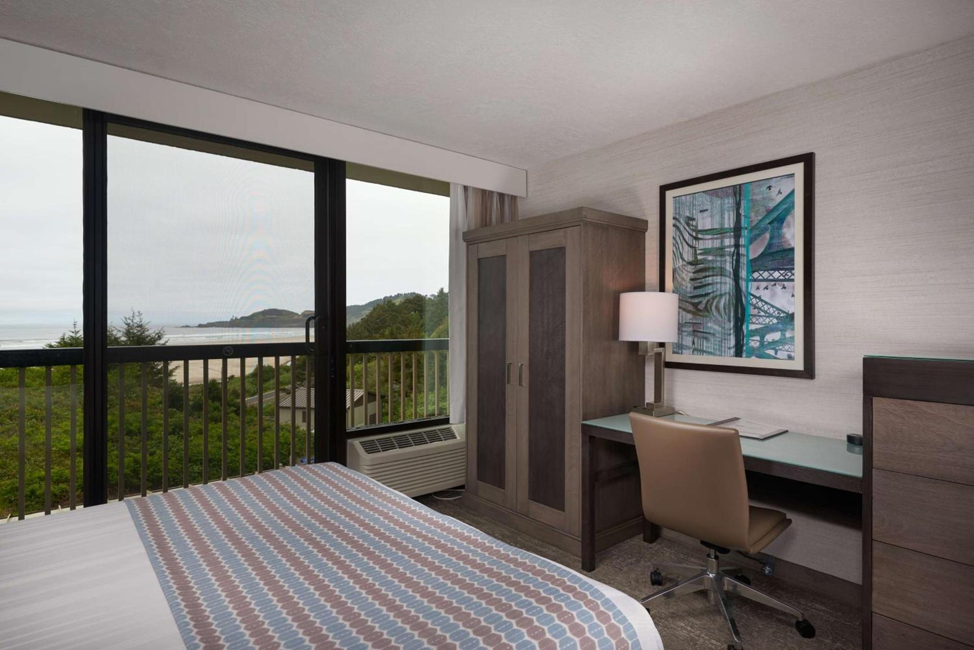 Best Western Plus Agate Beach Inn photo 18