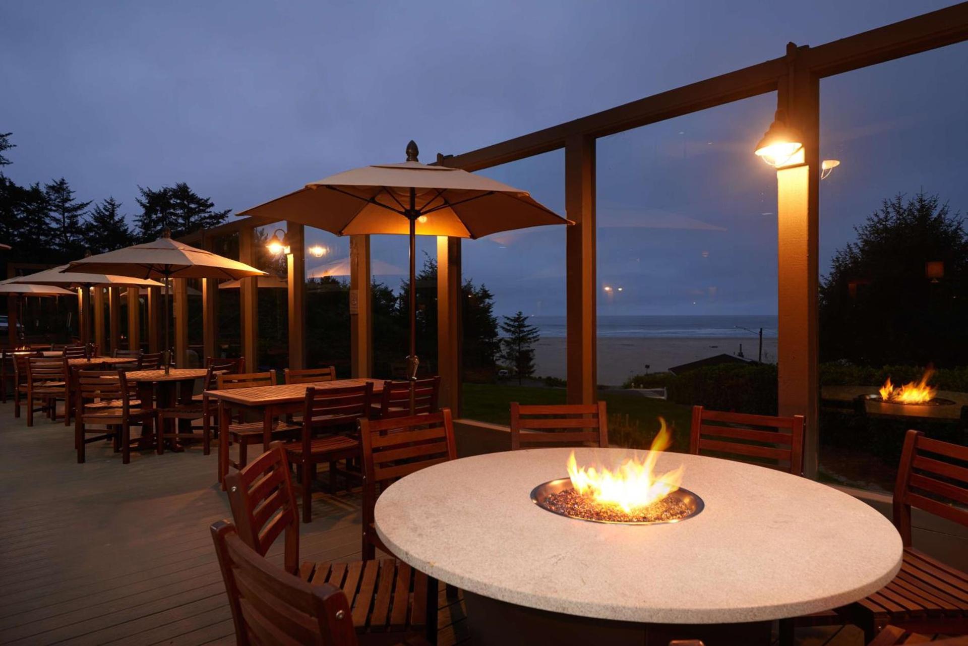 Best Western Plus Agate Beach Inn photo 11