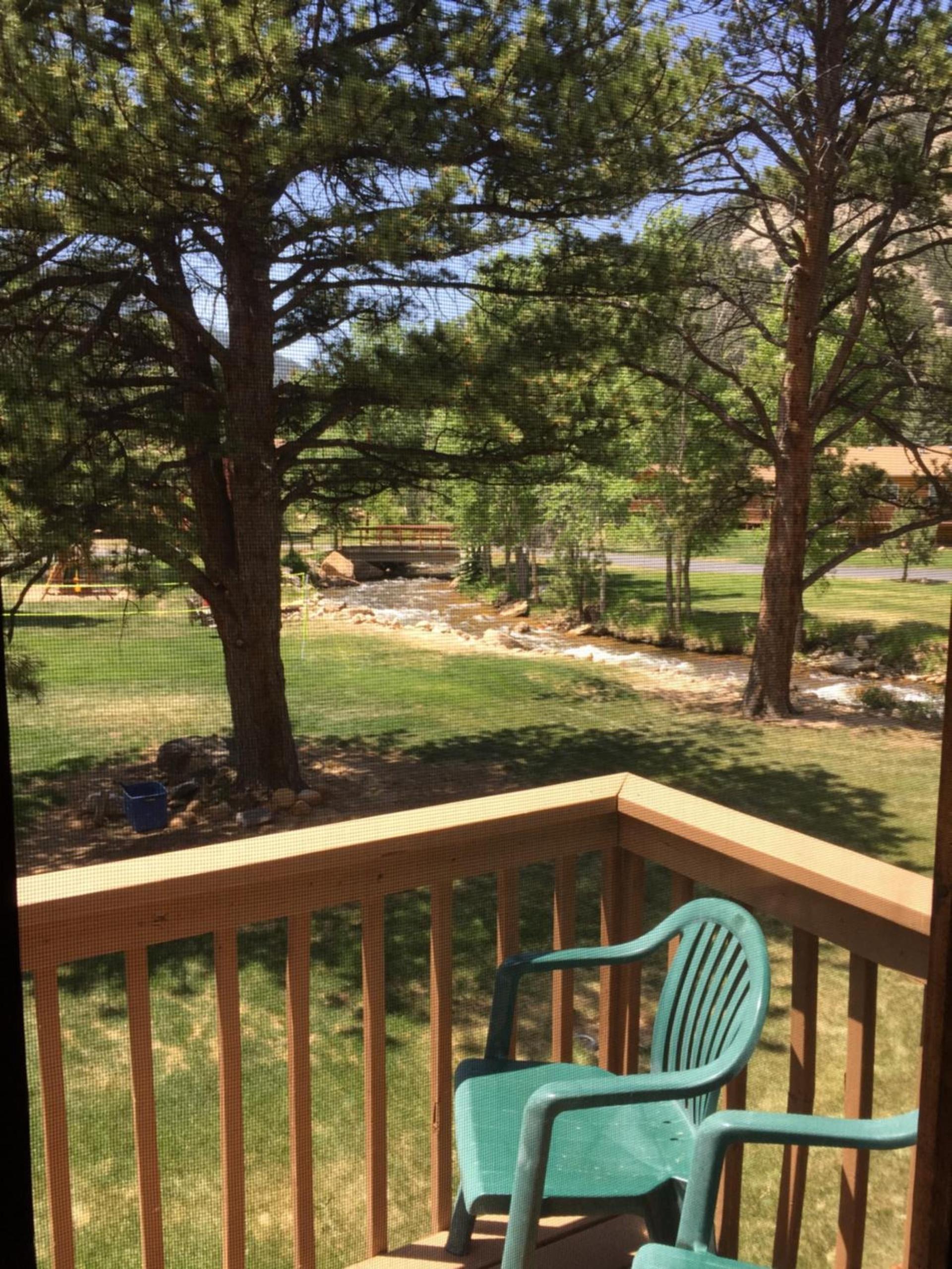 4 Seasons Inn on Fall River photo 94