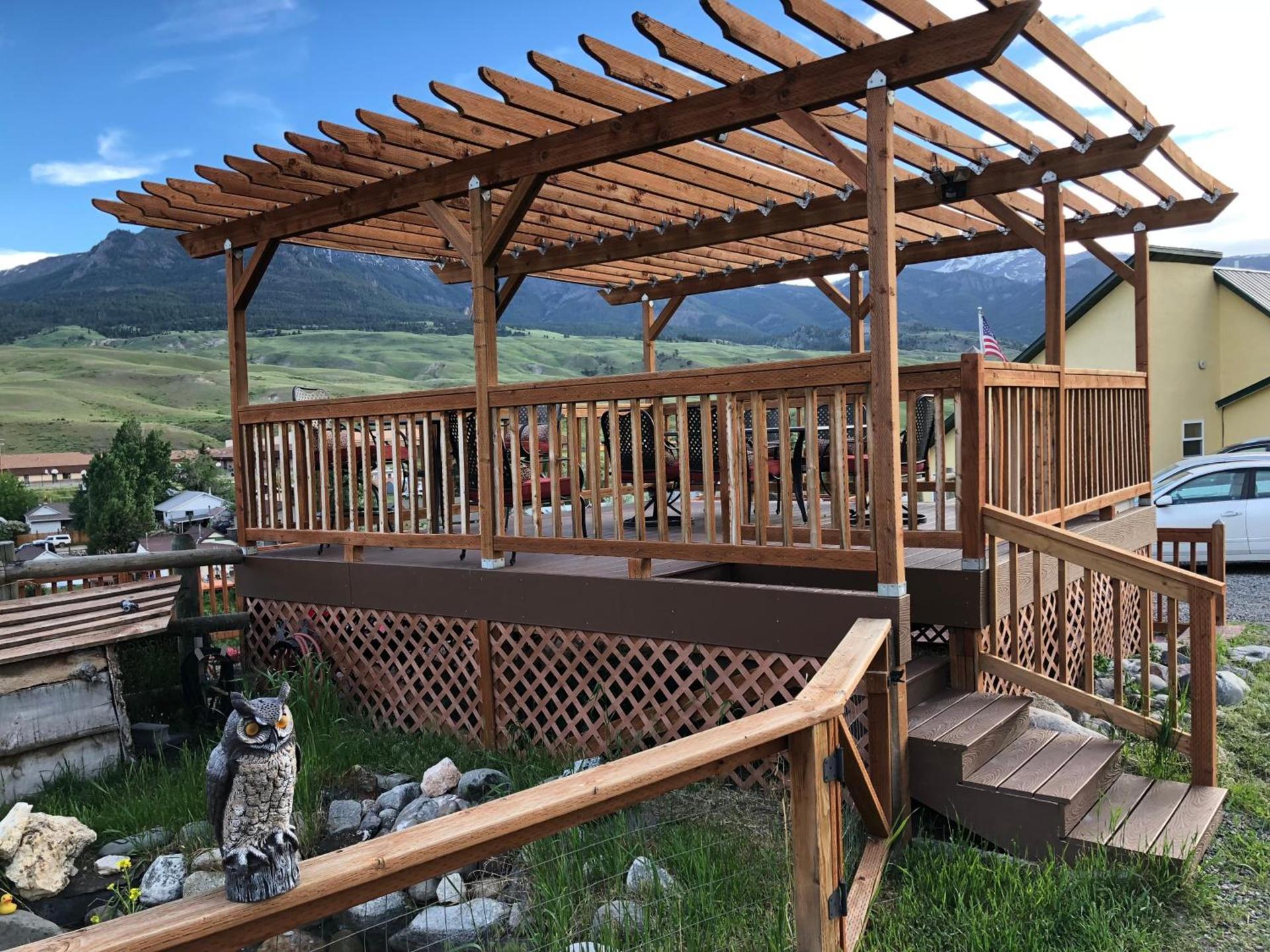 Yellowstone Riverside Cottages photo 18