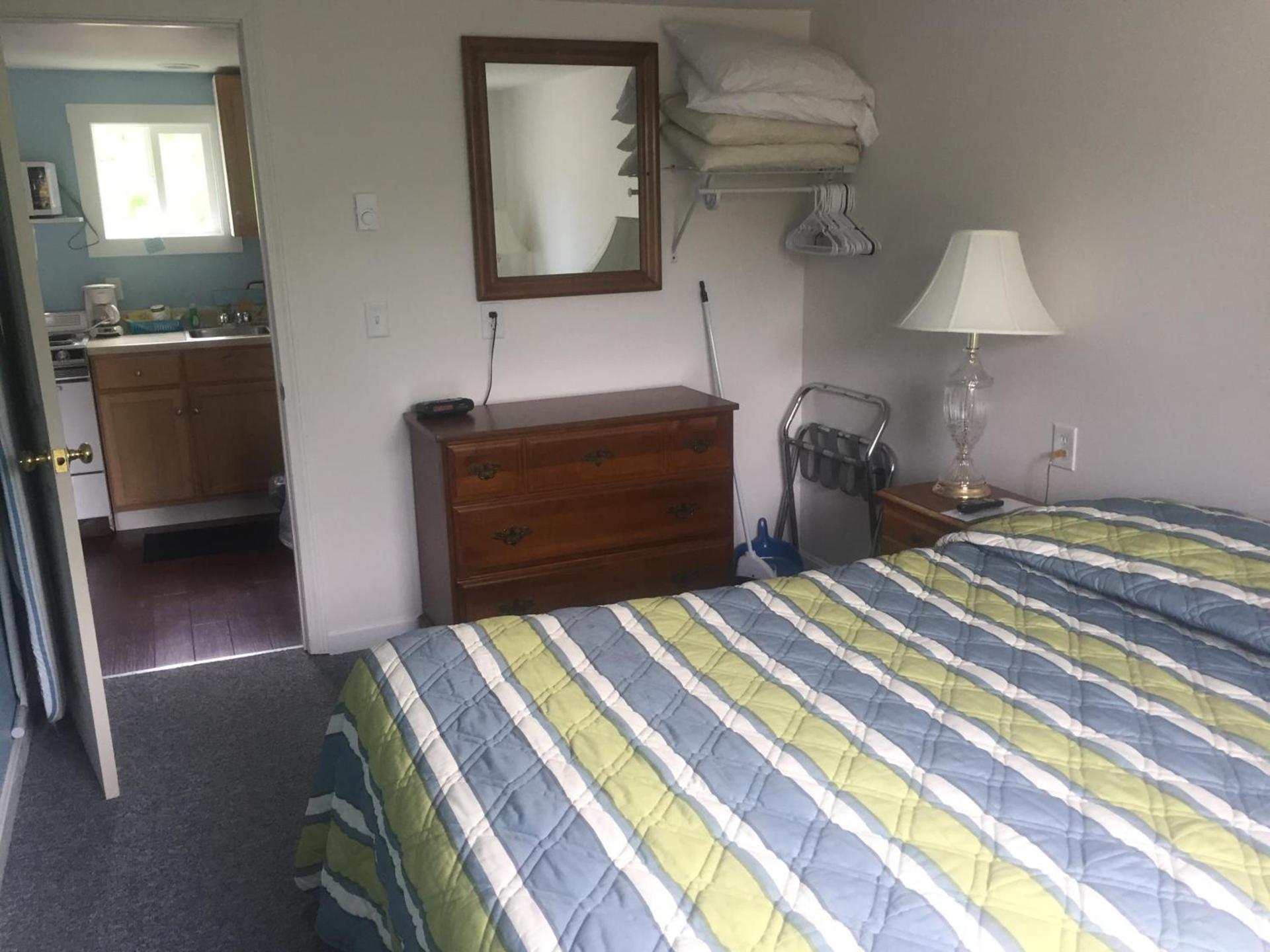 Ne'r Beach Motel photo 96