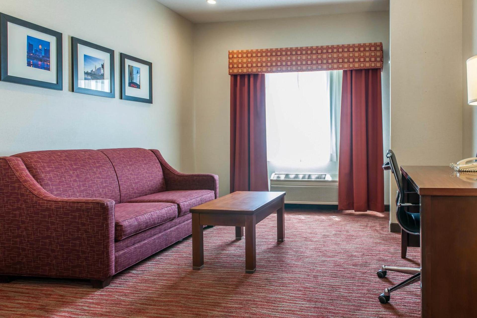 Comfort Suites Columbus Expo Center photo 13