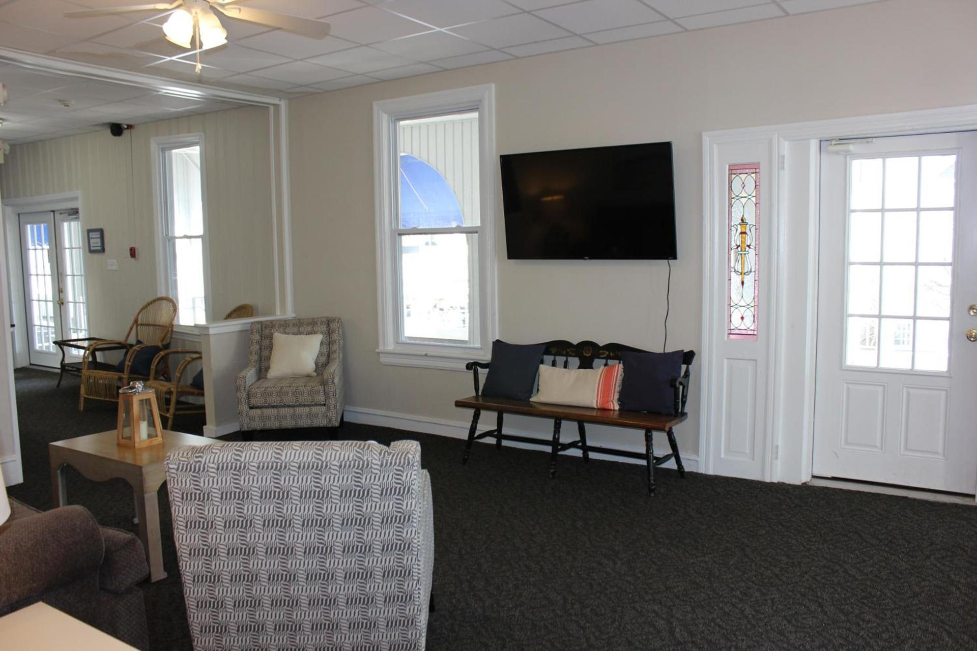 Blue Water Inn photo 2