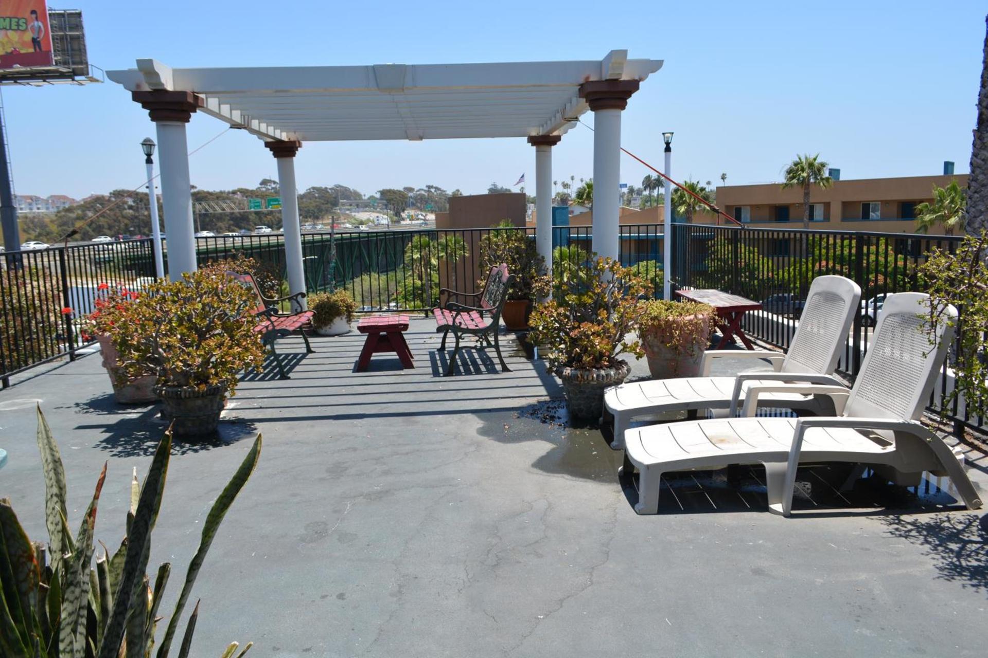 Harbor Inn & Suites Oceanside photo 6