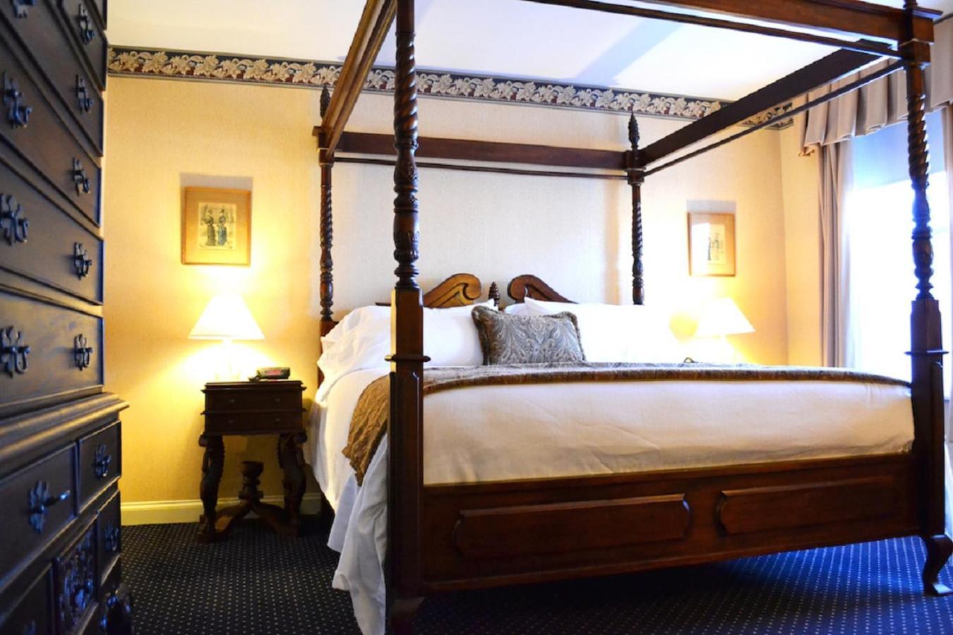 The Inn at Saratoga photo 17