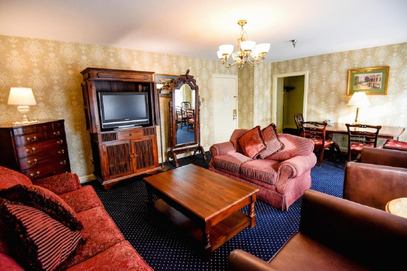 The Inn at Saratoga photo 23