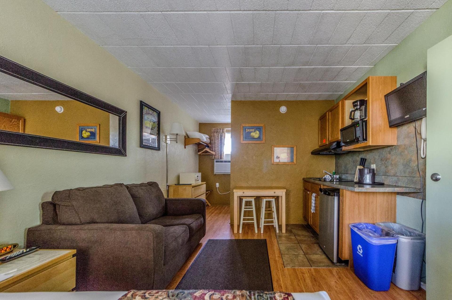 Marlane Motel photo 15