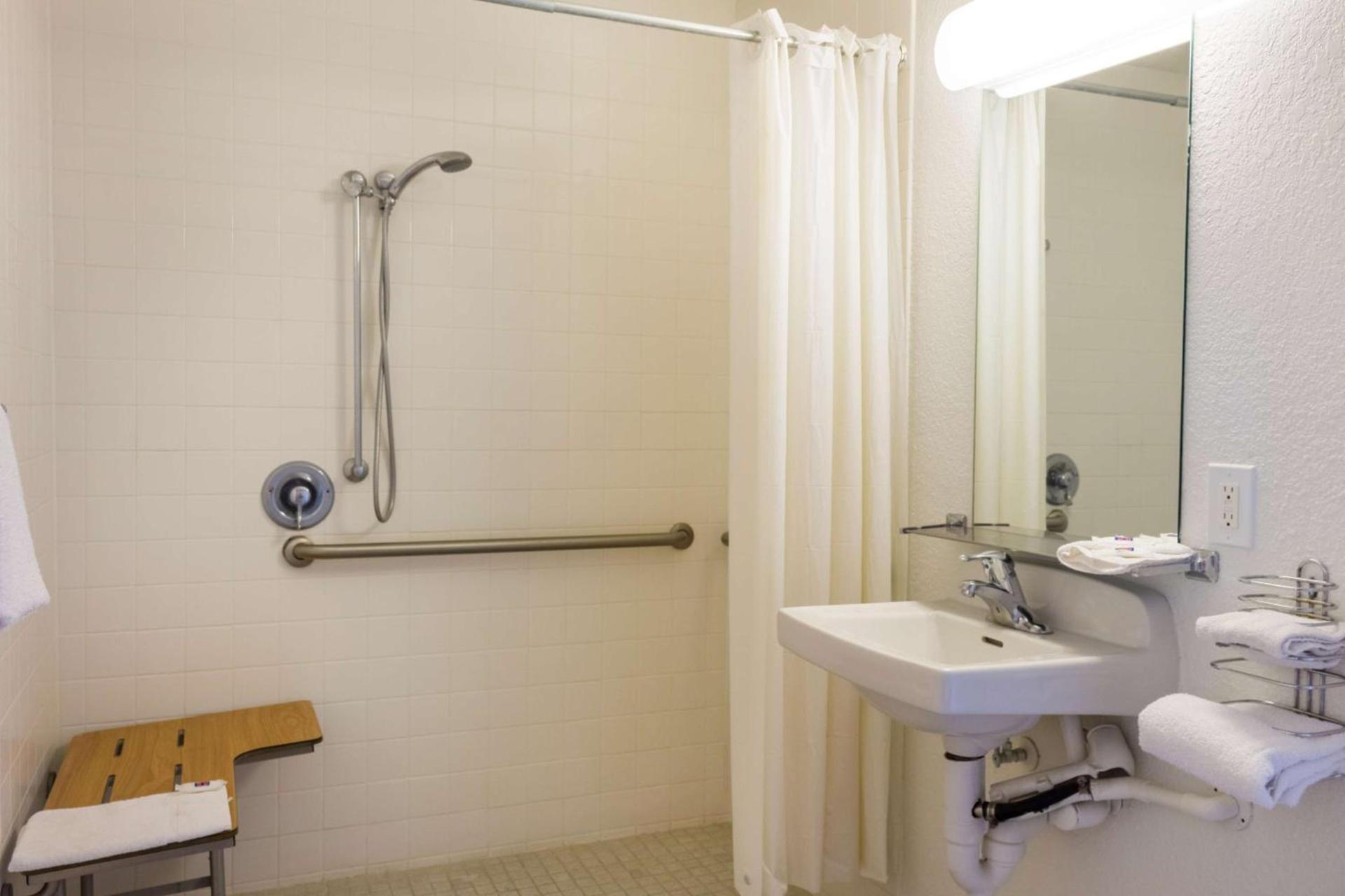 Motel 6-Mojave, CA photo 24