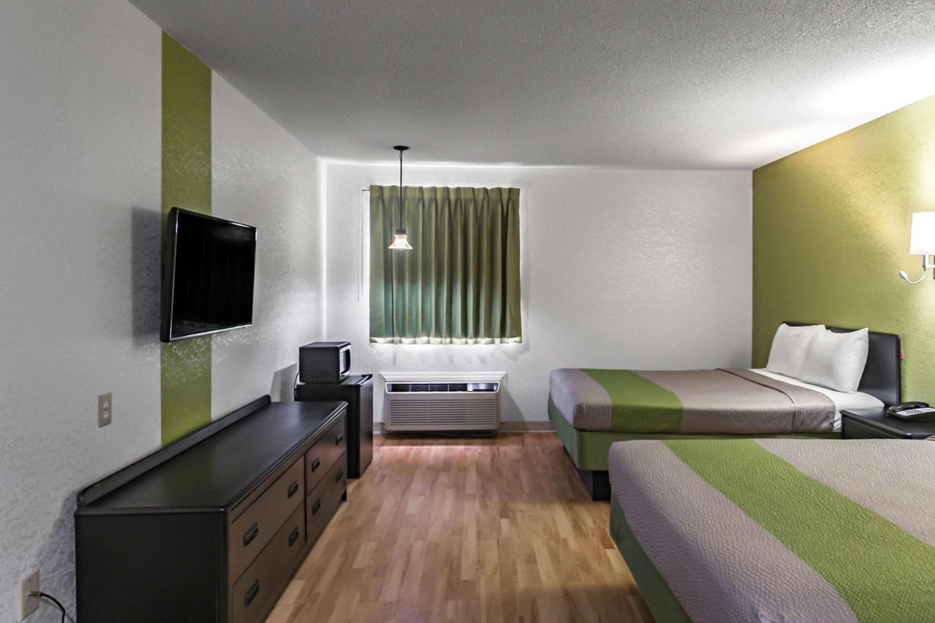 Motel 6-Augusta, KS photo 14