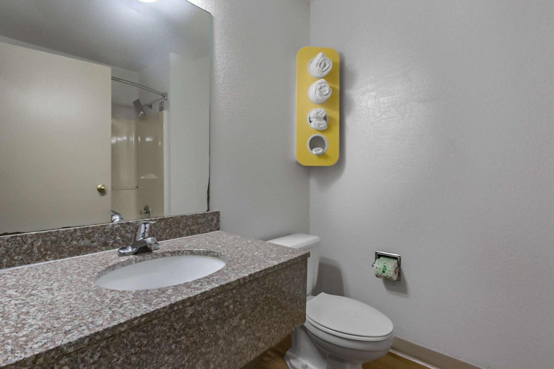 Motel 6-Augusta, KS photo 19