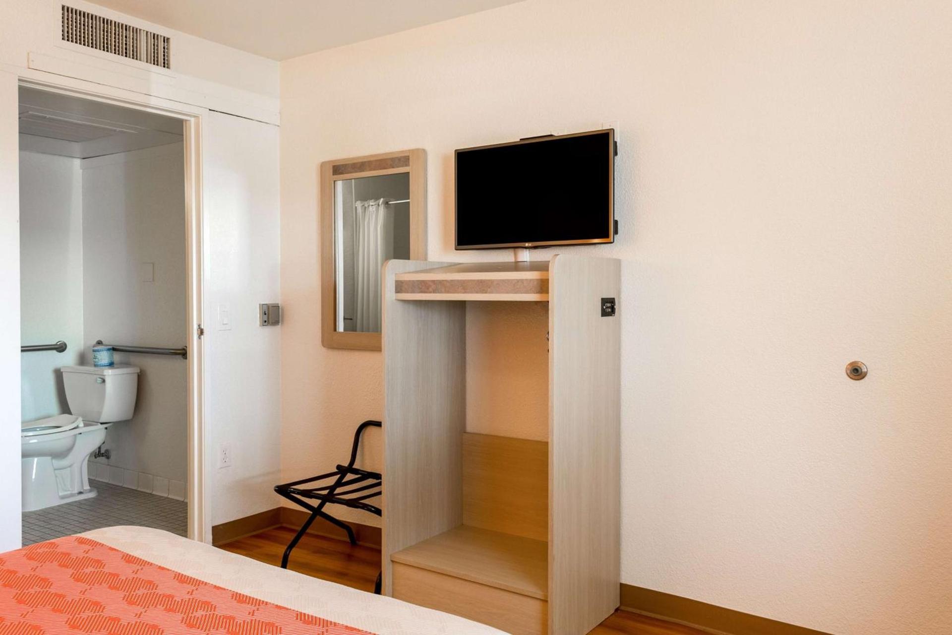 Motel 6-Mojave, CA photo 15