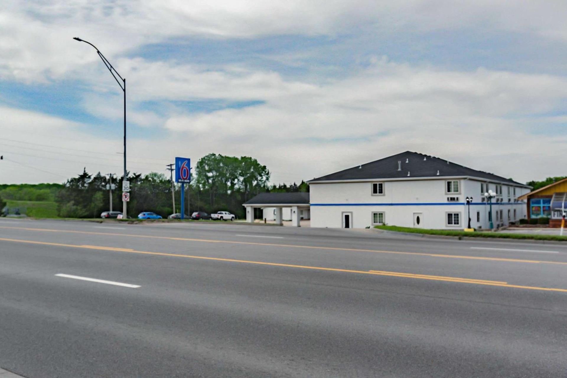 Motel 6-Augusta, KS photo 3