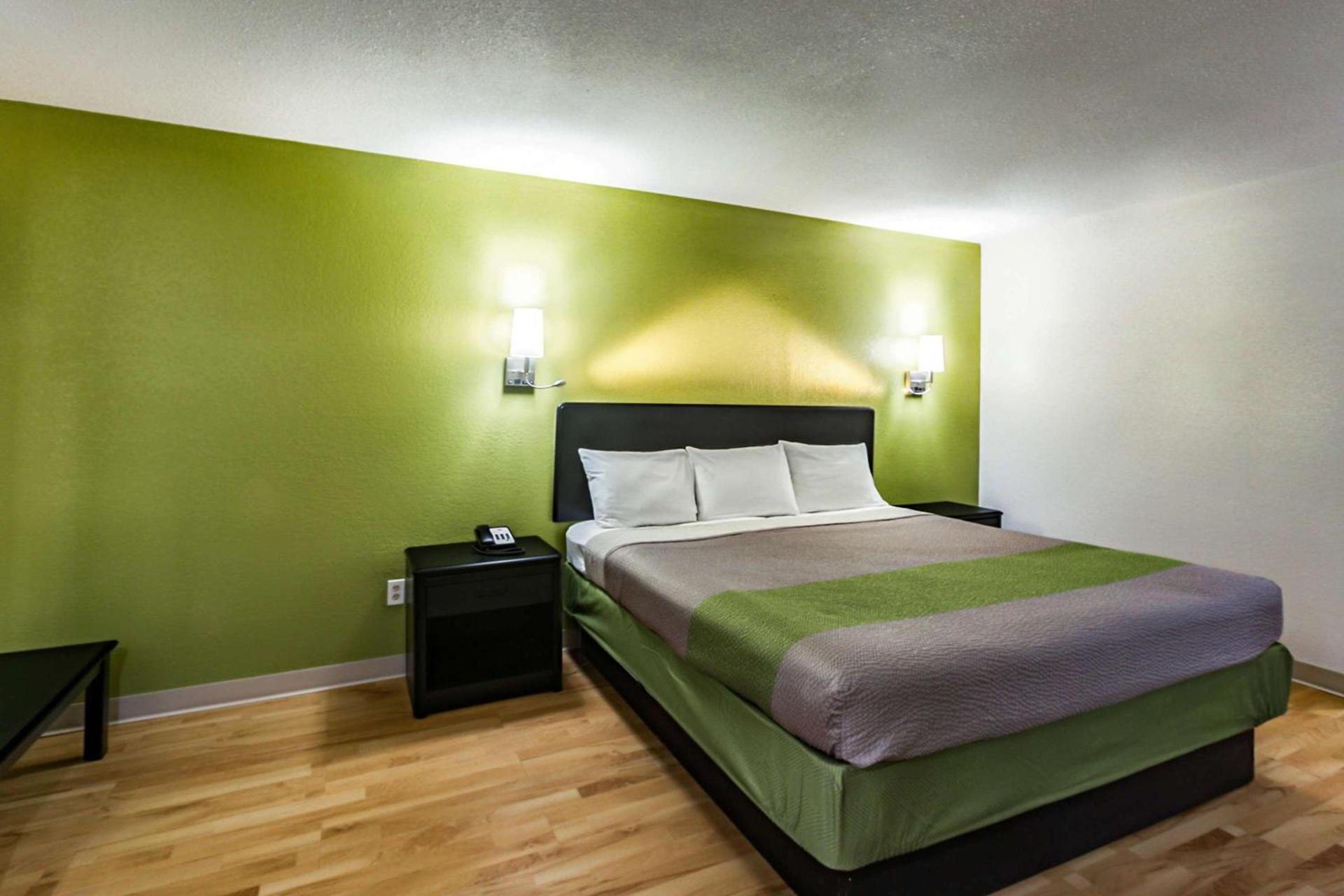 Motel 6-Augusta, KS photo 10