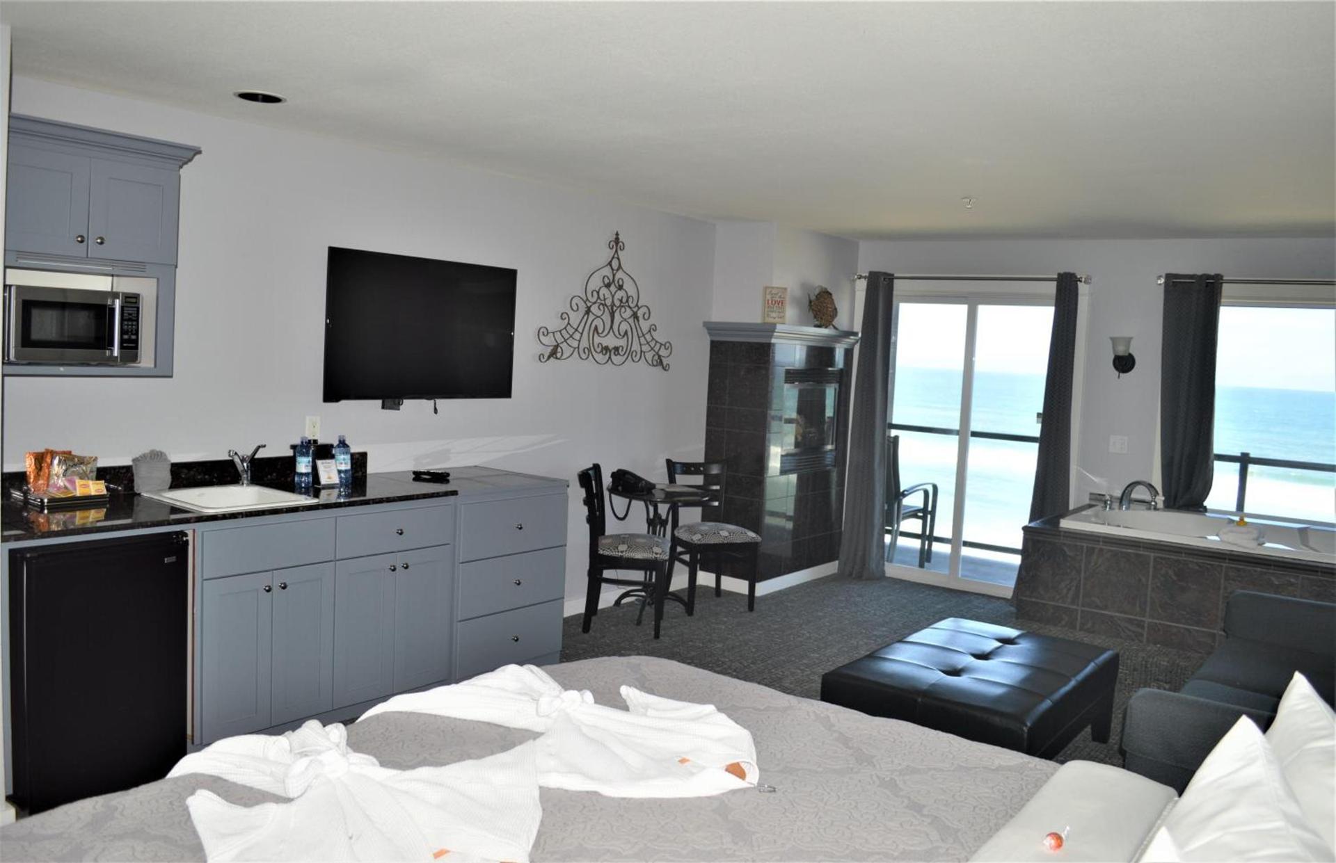 Starfish Manor Oceanfront Hotel photo 28