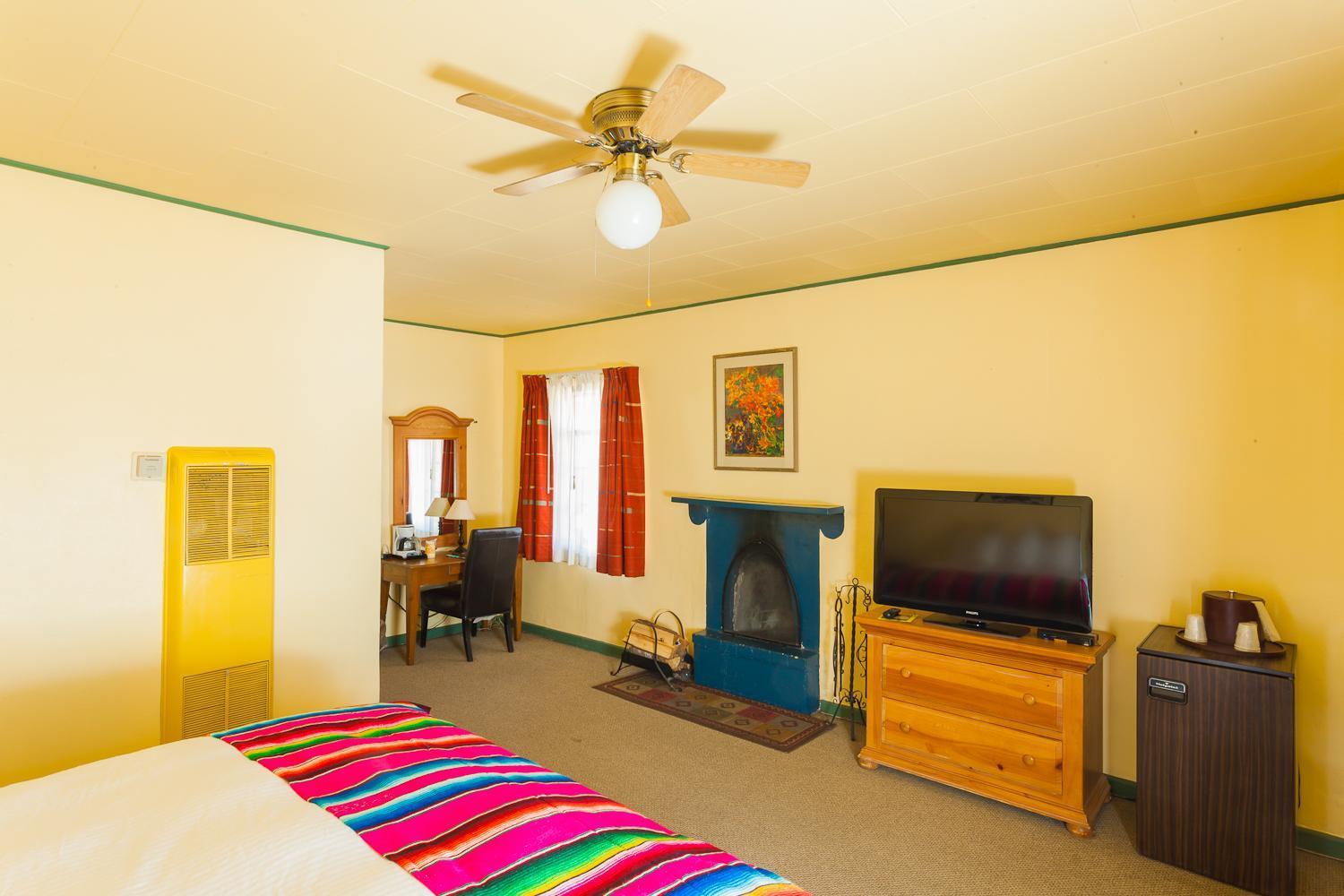 El Pueblo Lodge photo 17