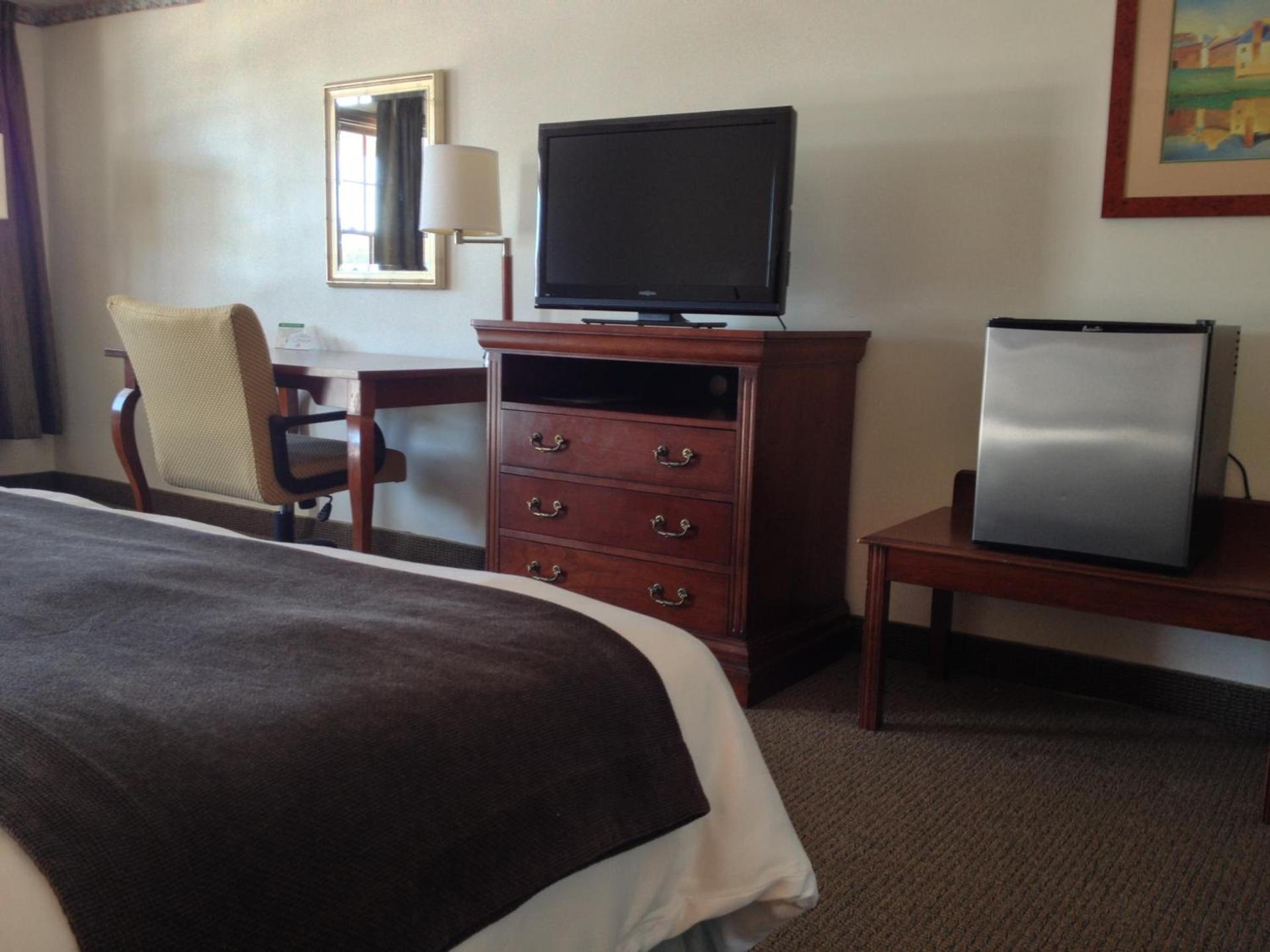 Holiday Hill Inn & Suites photo 22