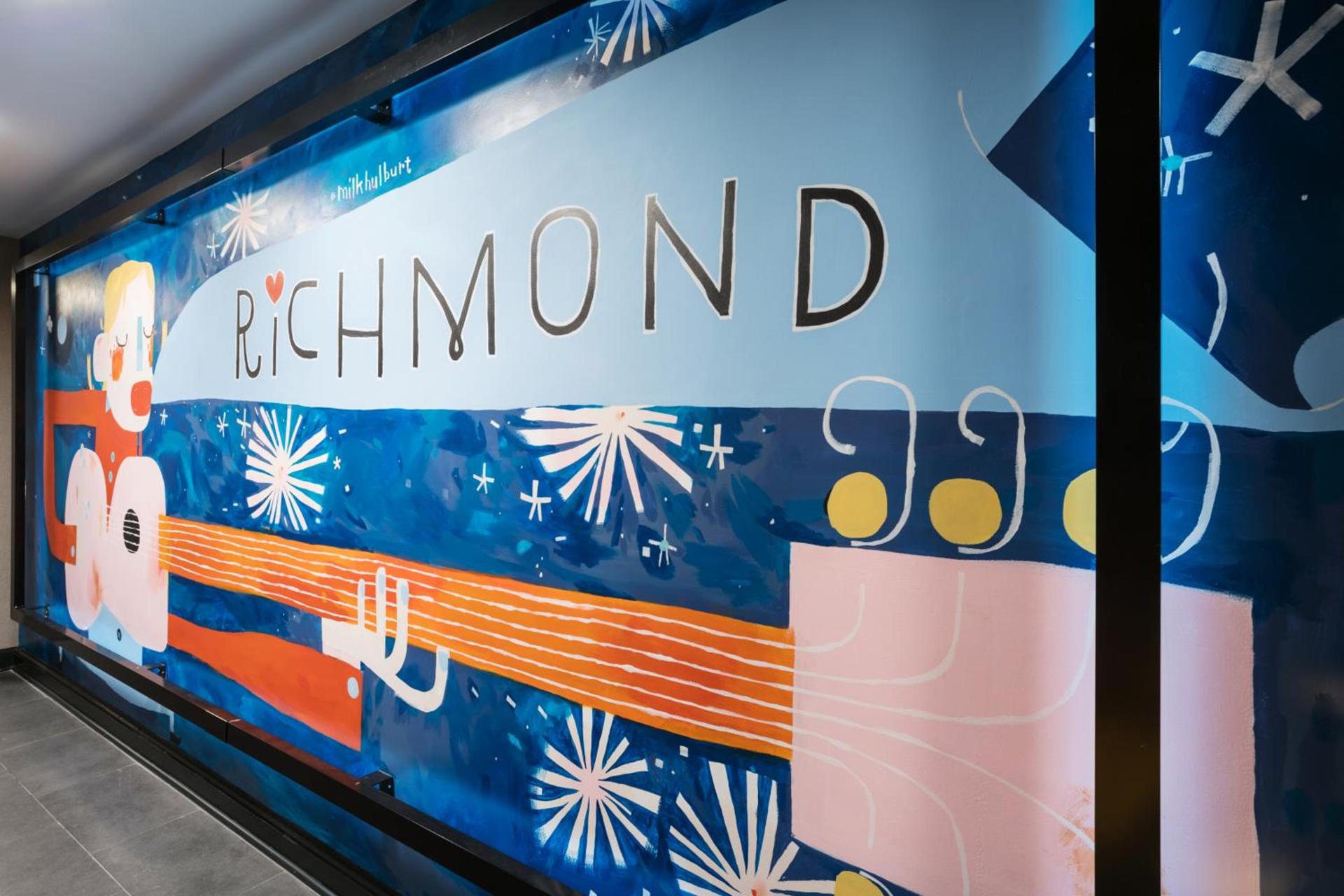 The Commonwealth photo 16