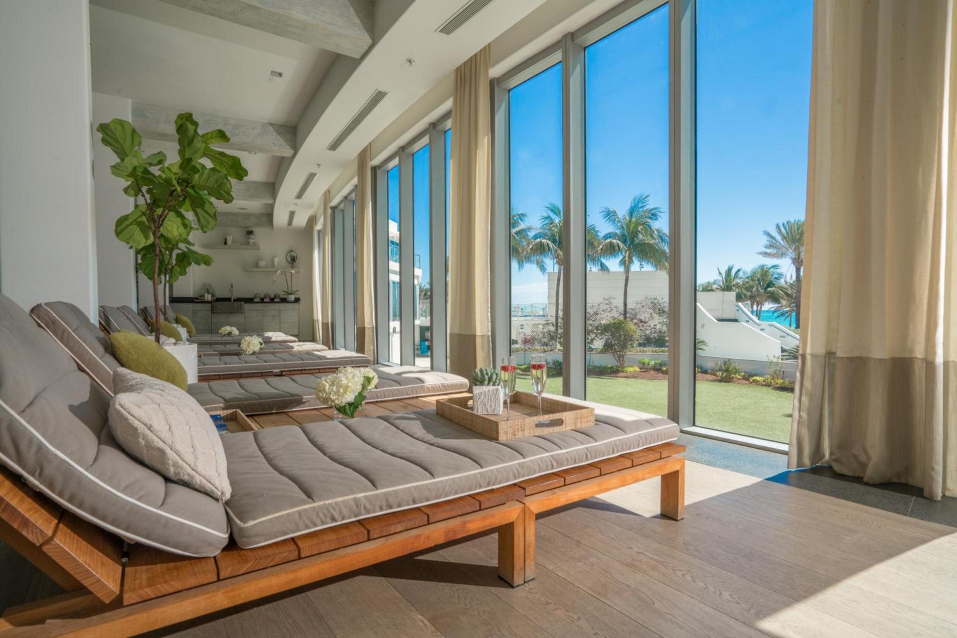 Eden Roc Miami Beach photo 20