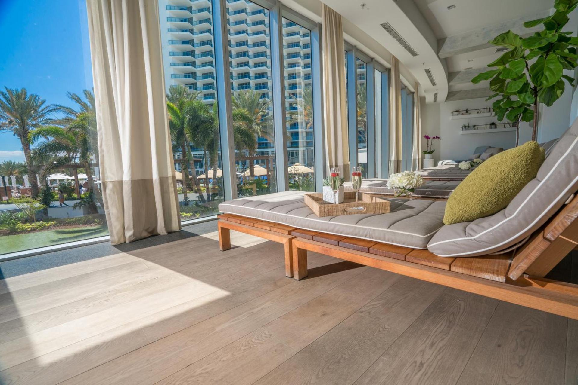 Eden Roc Miami Beach photo 2