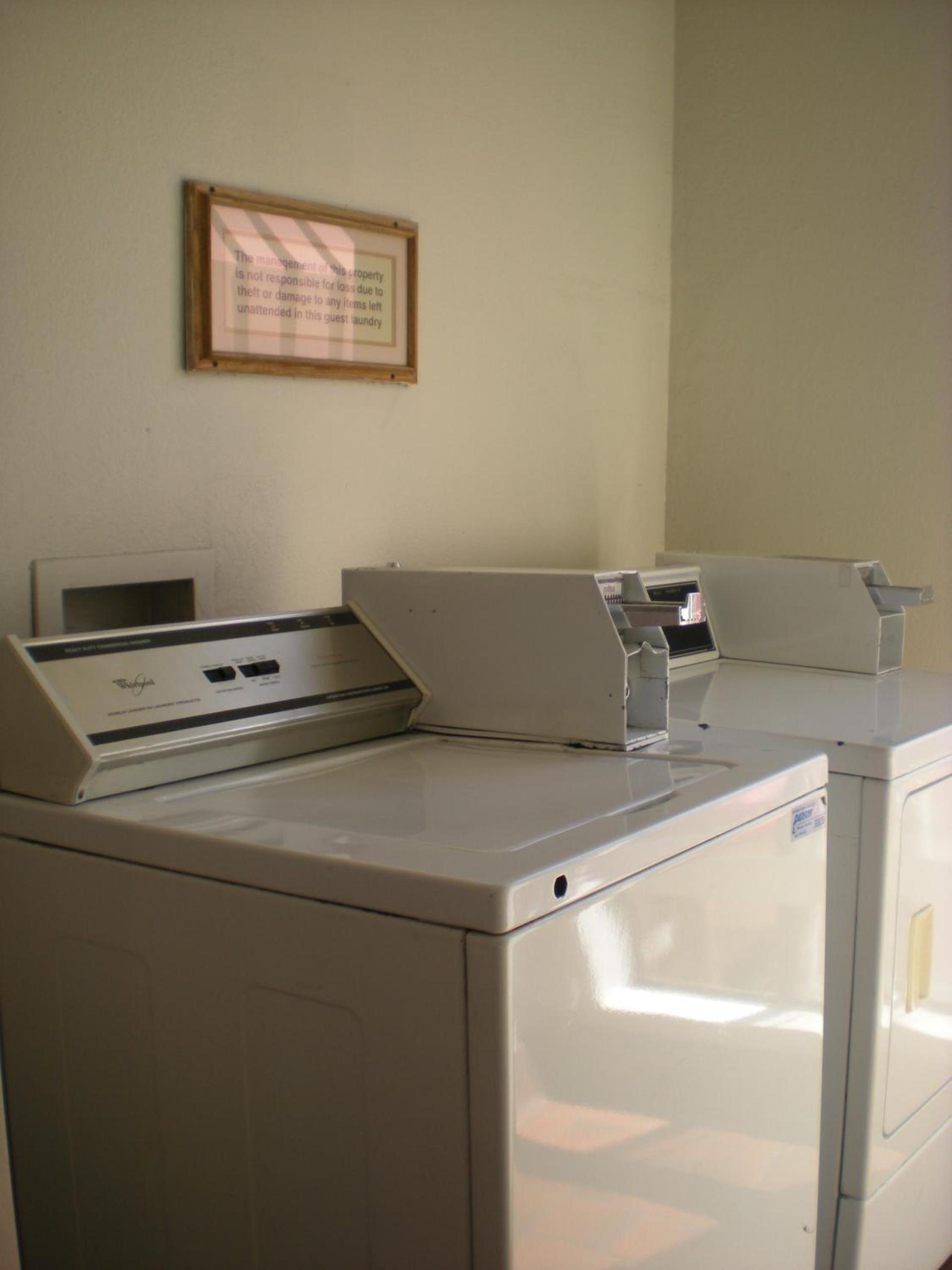 Travelers Inn - Phoenix photo 38