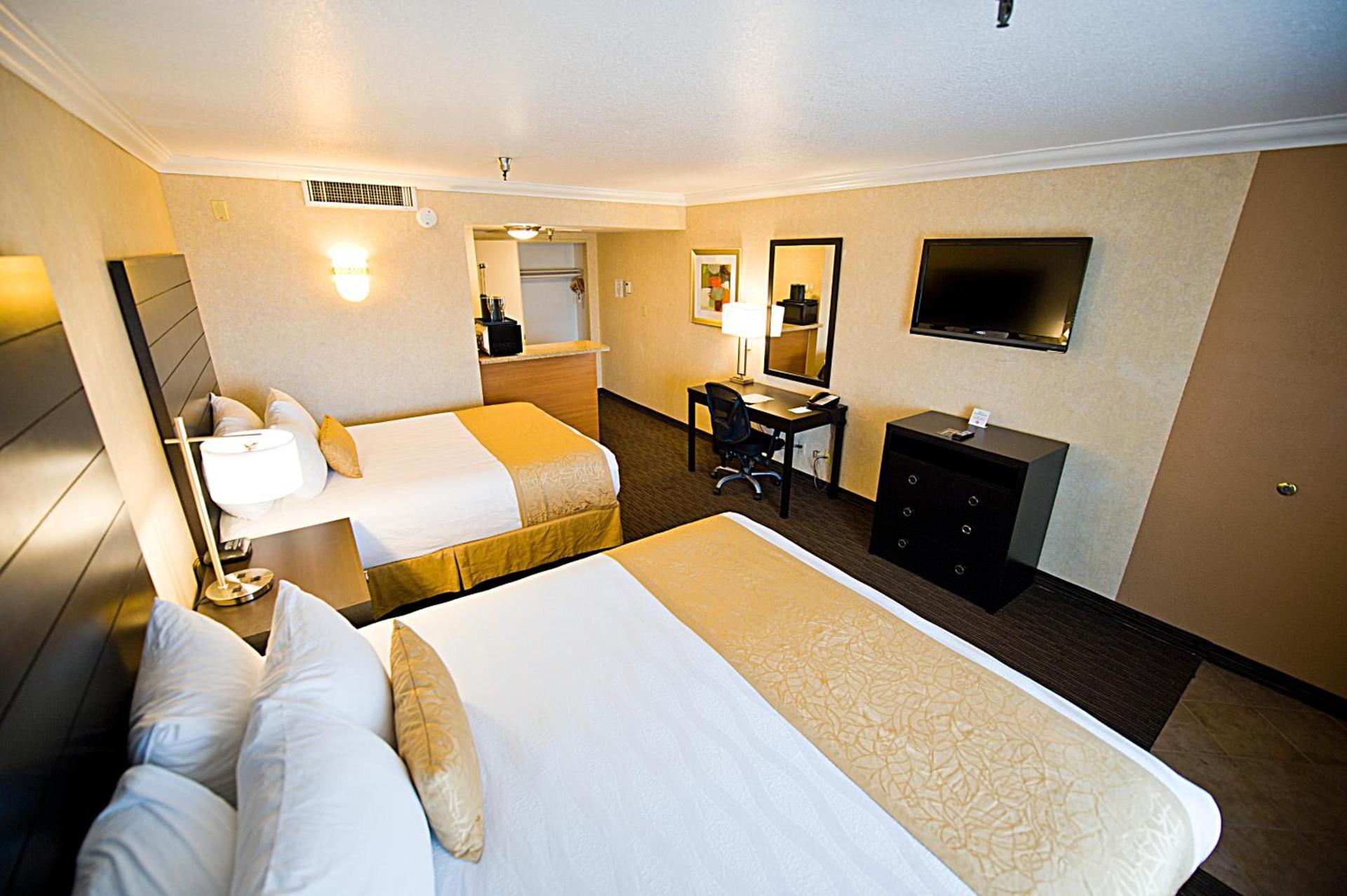 Hotel d'Lins Ontario Airport photo 25