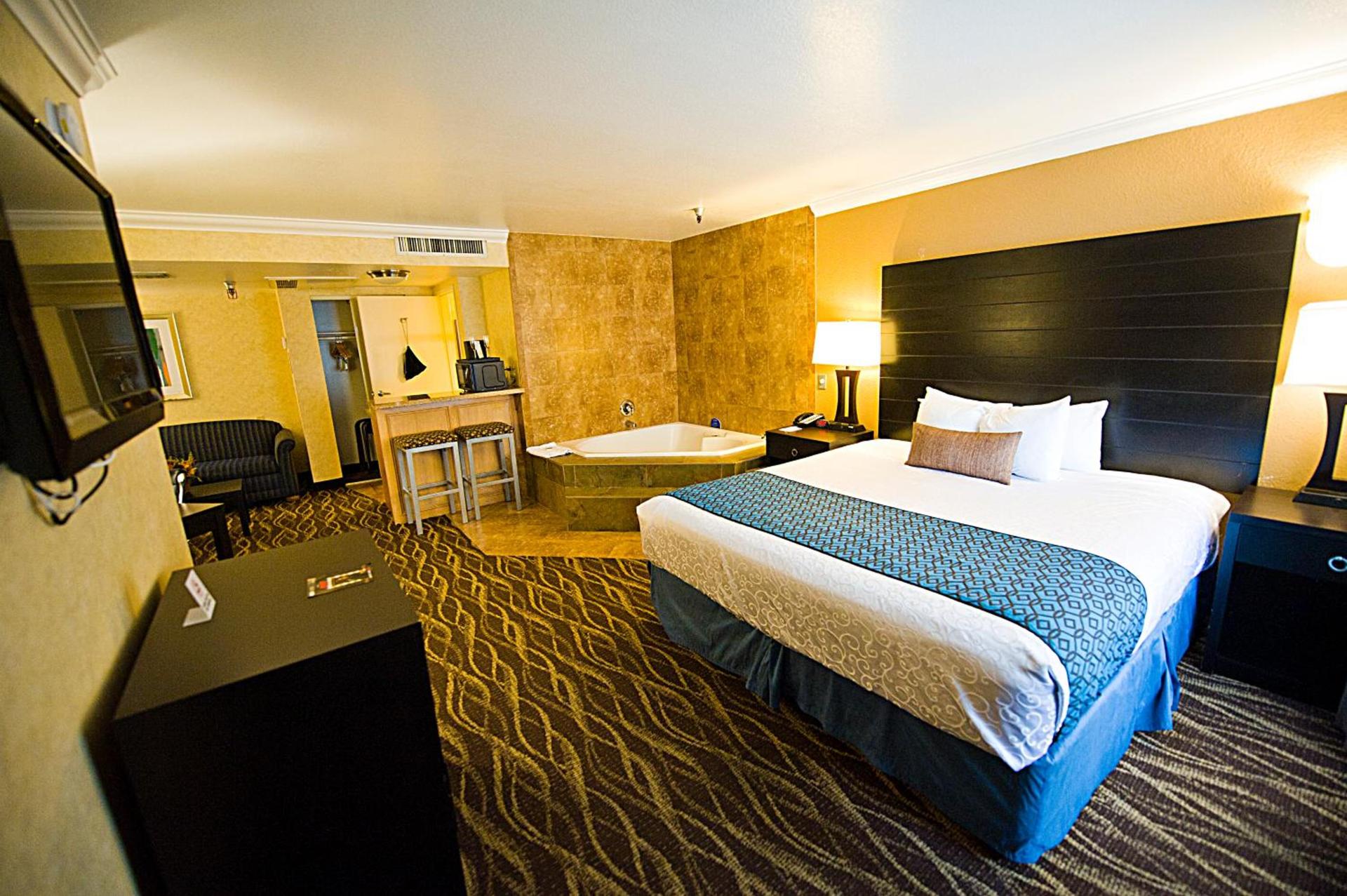 Hotel d'Lins Ontario Airport photo 19