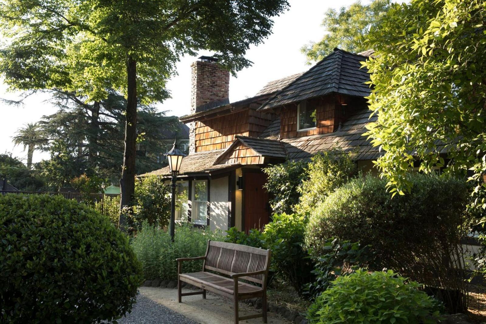 Harvest Inn photo 36