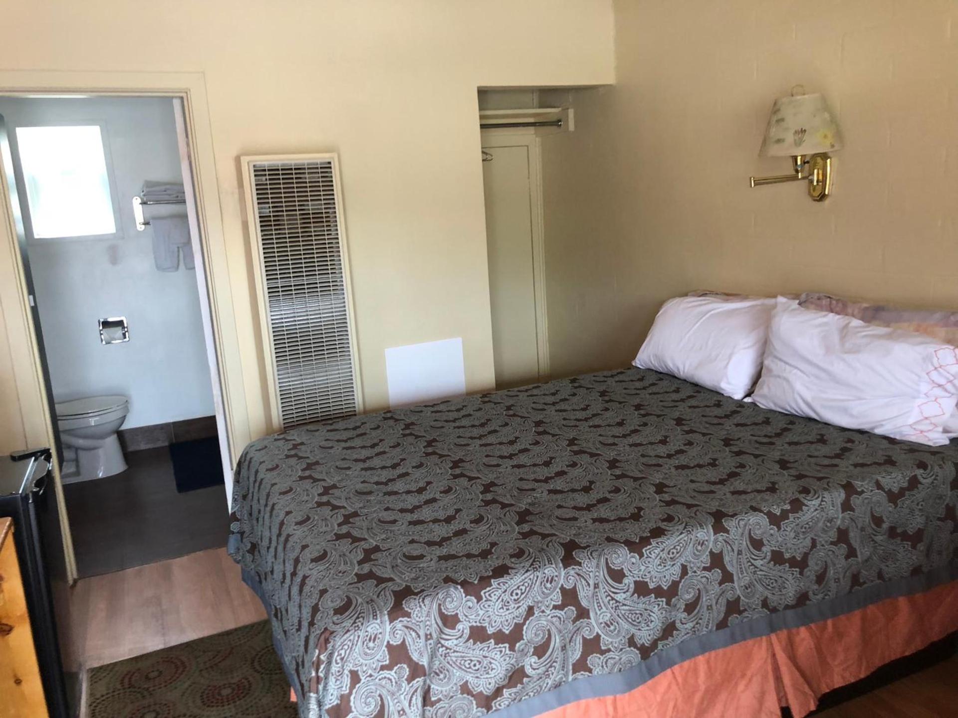 Highlander Motel photo 10
