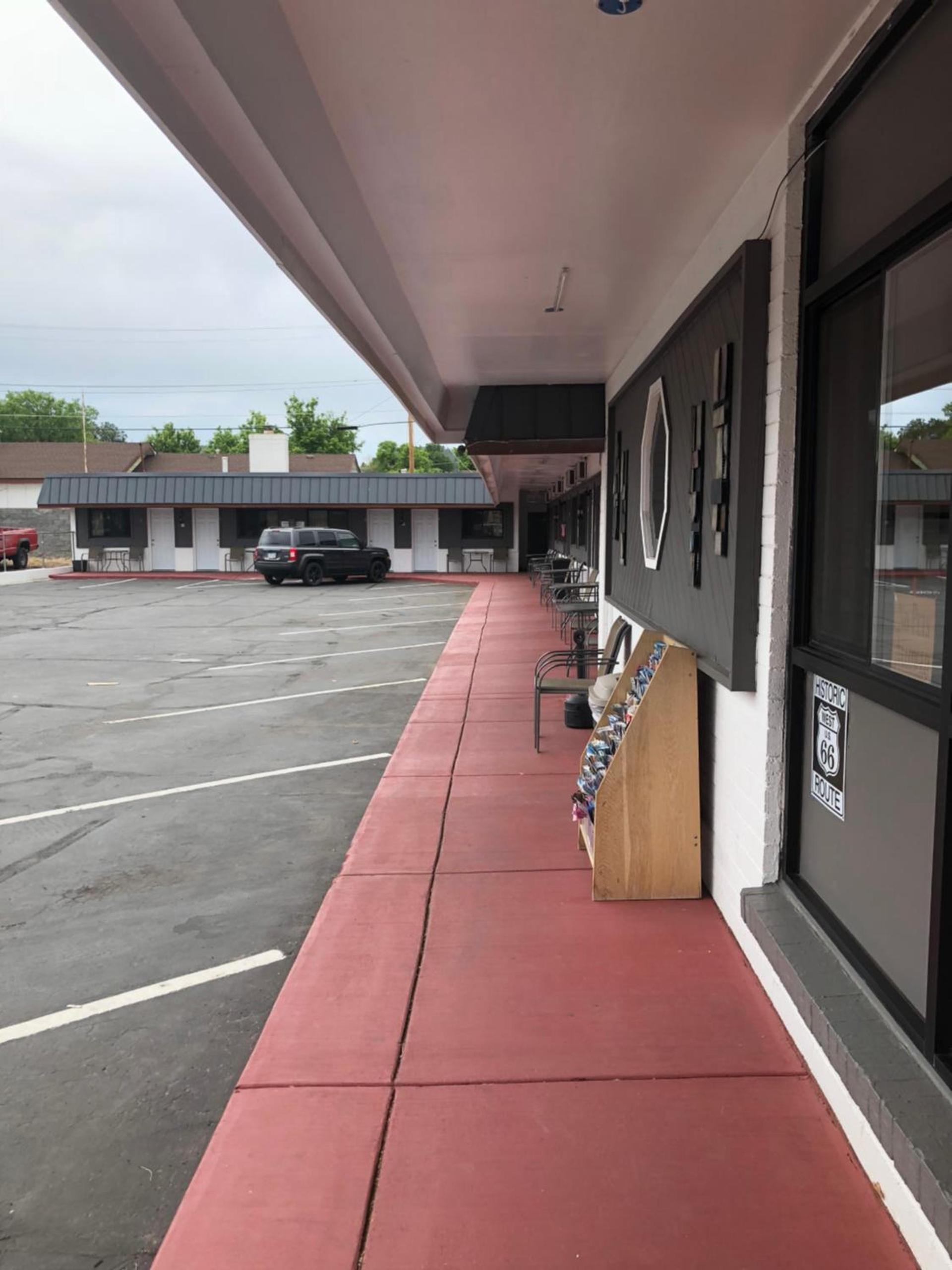 Highlander Motel photo 9